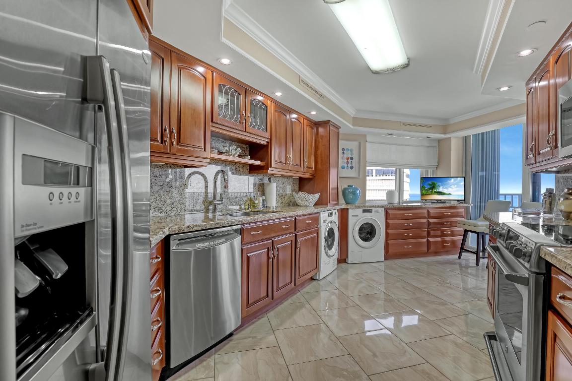 5200 N Ocean Drive 1201