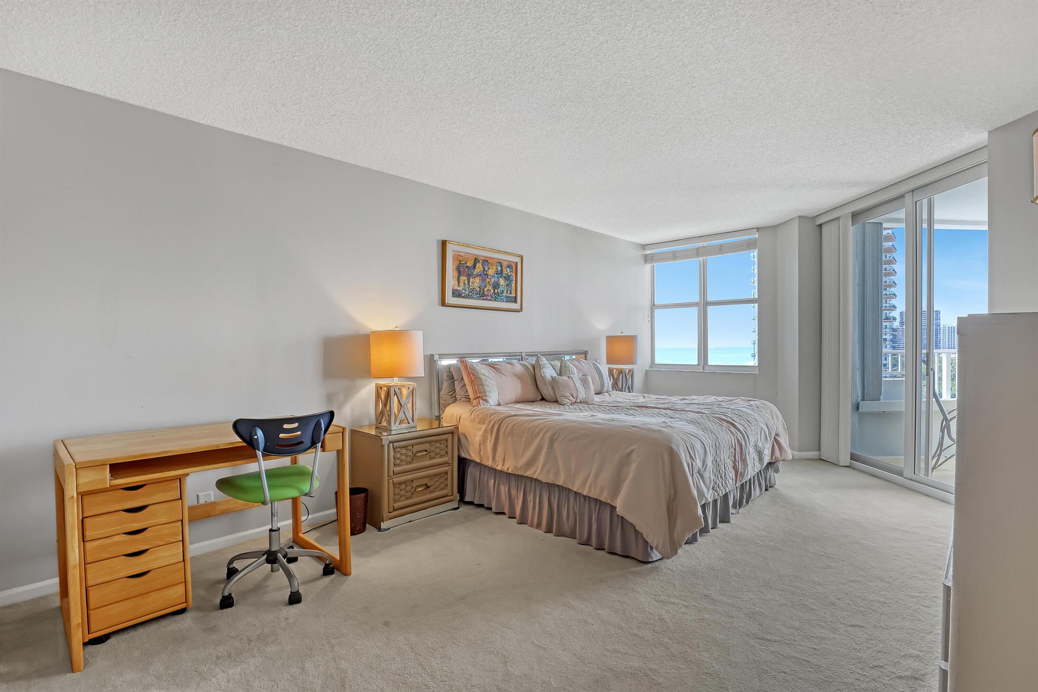 5200 N Ocean Drive 904
