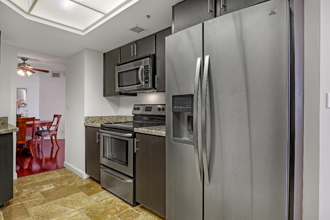 5200 N Ocean Drive 1004