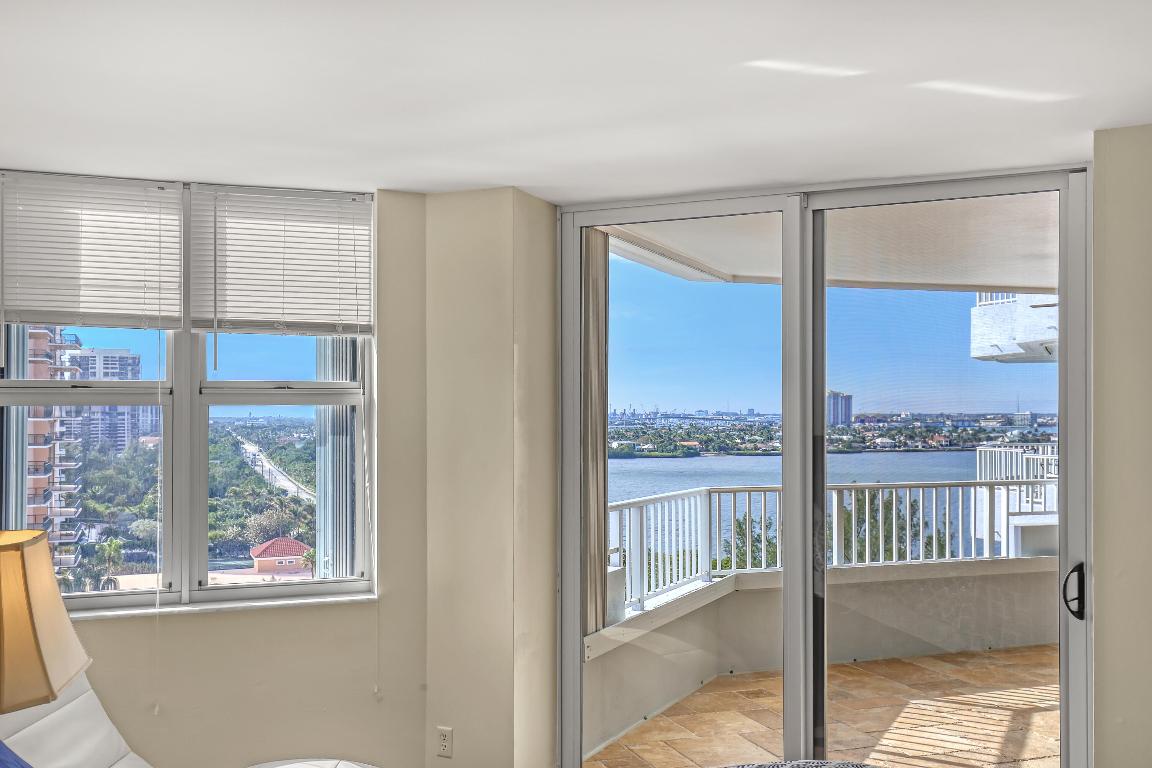 5200 N Ocean Drive 1004