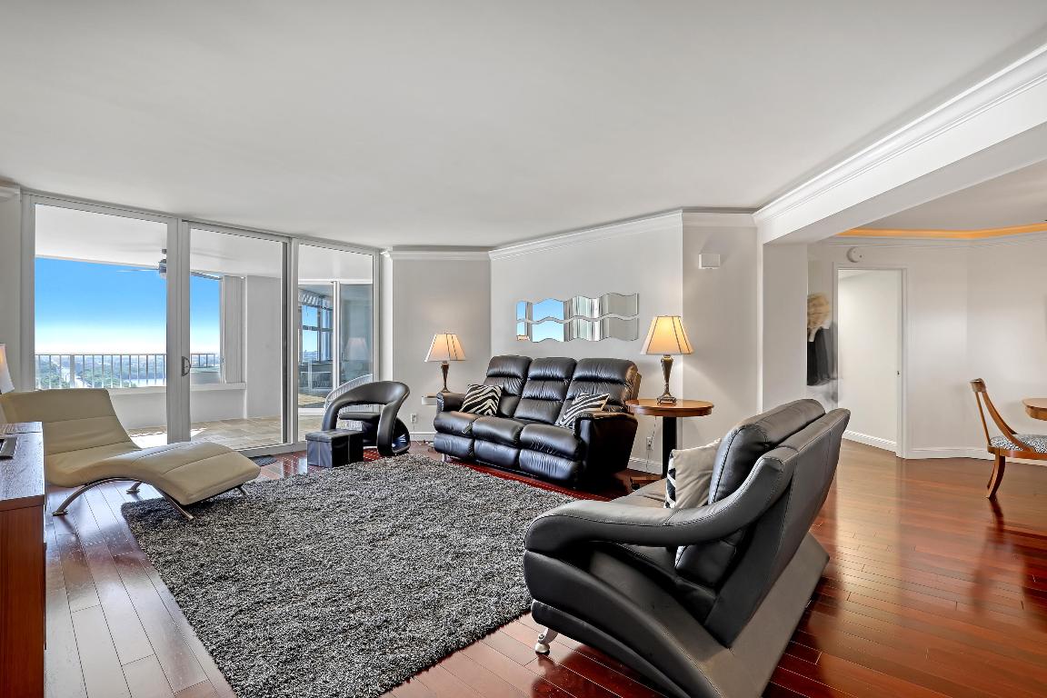 5200 N Ocean Drive 1004