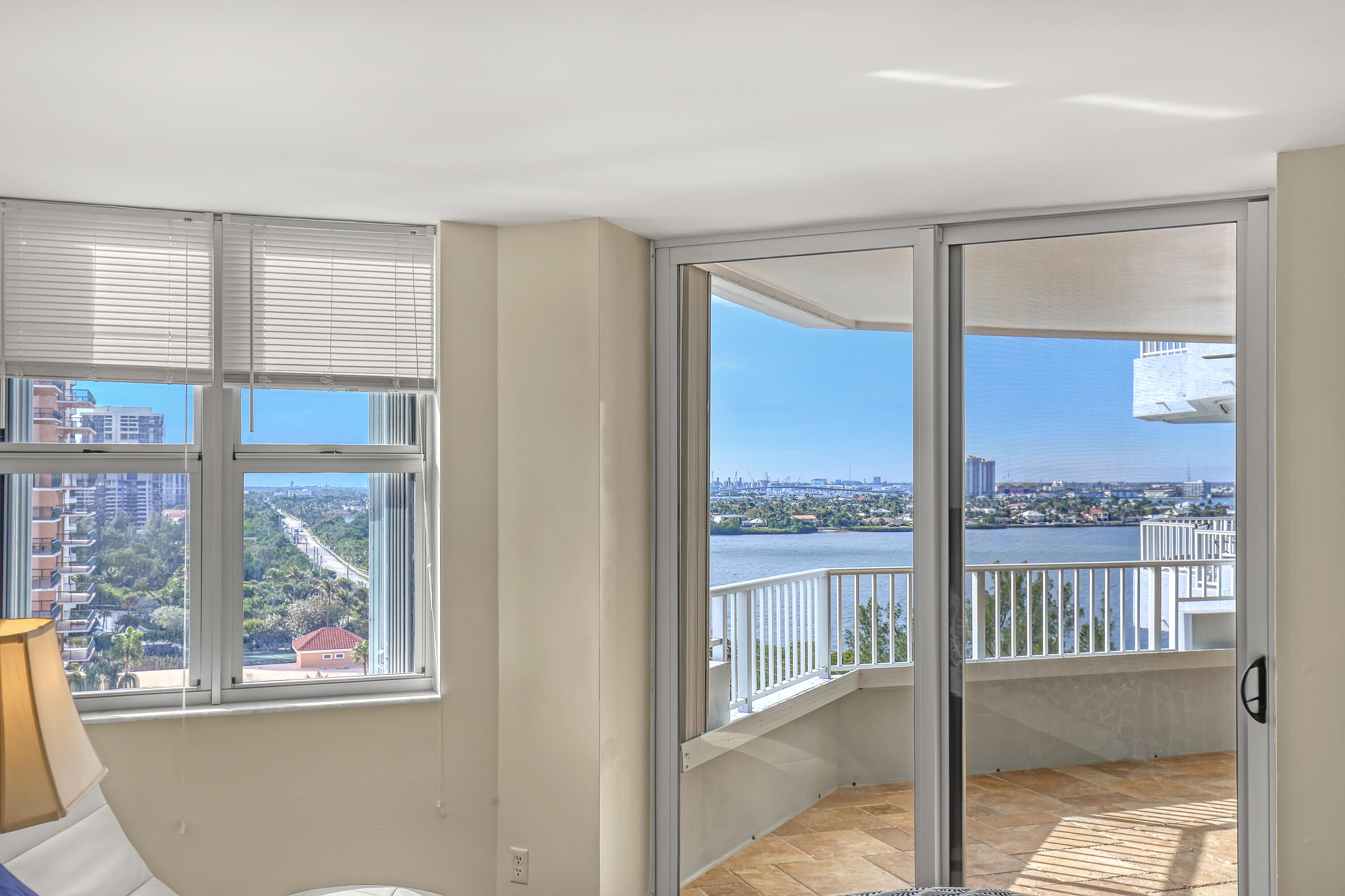 5200 N Ocean Drive 1004