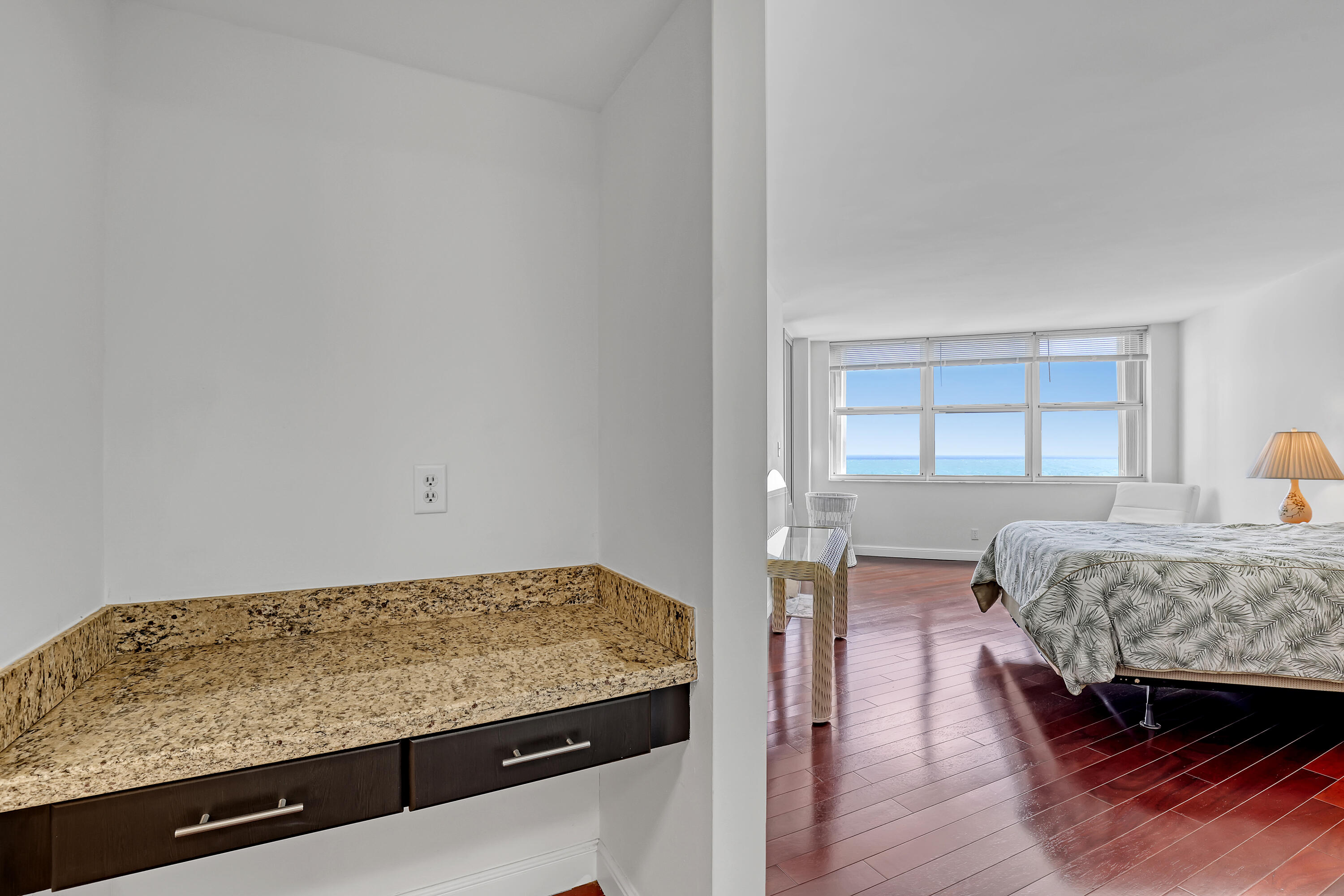 5200 N Ocean Drive 1004