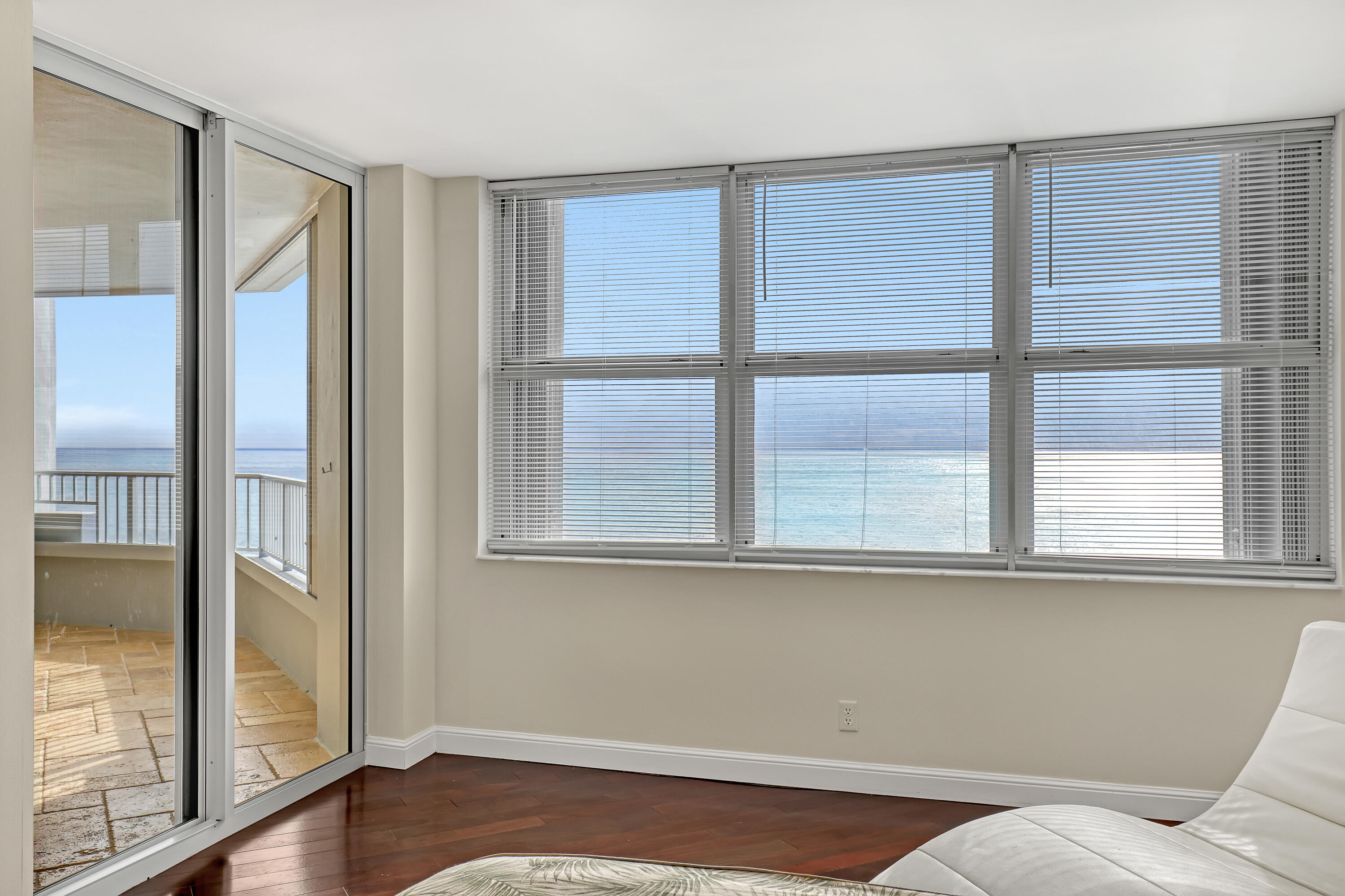 5200 N Ocean Drive 1004