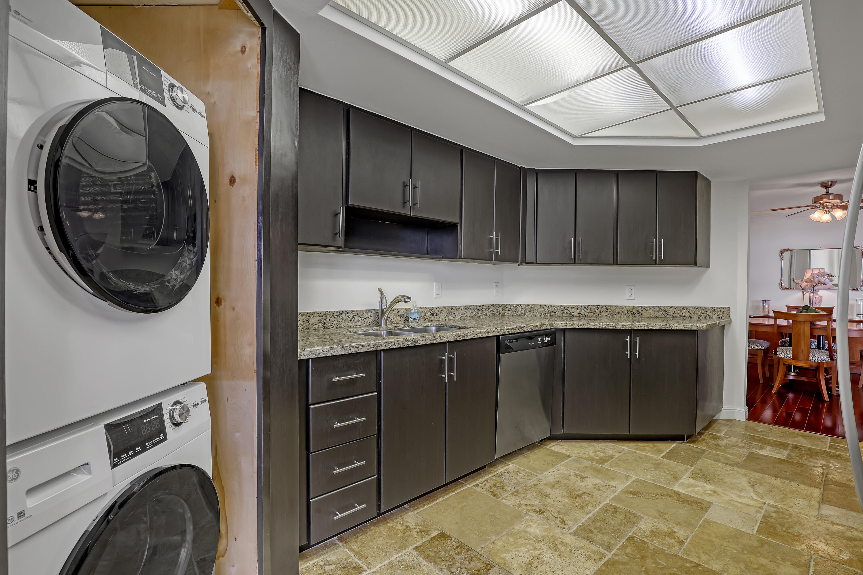 5200 N Ocean Drive 1004