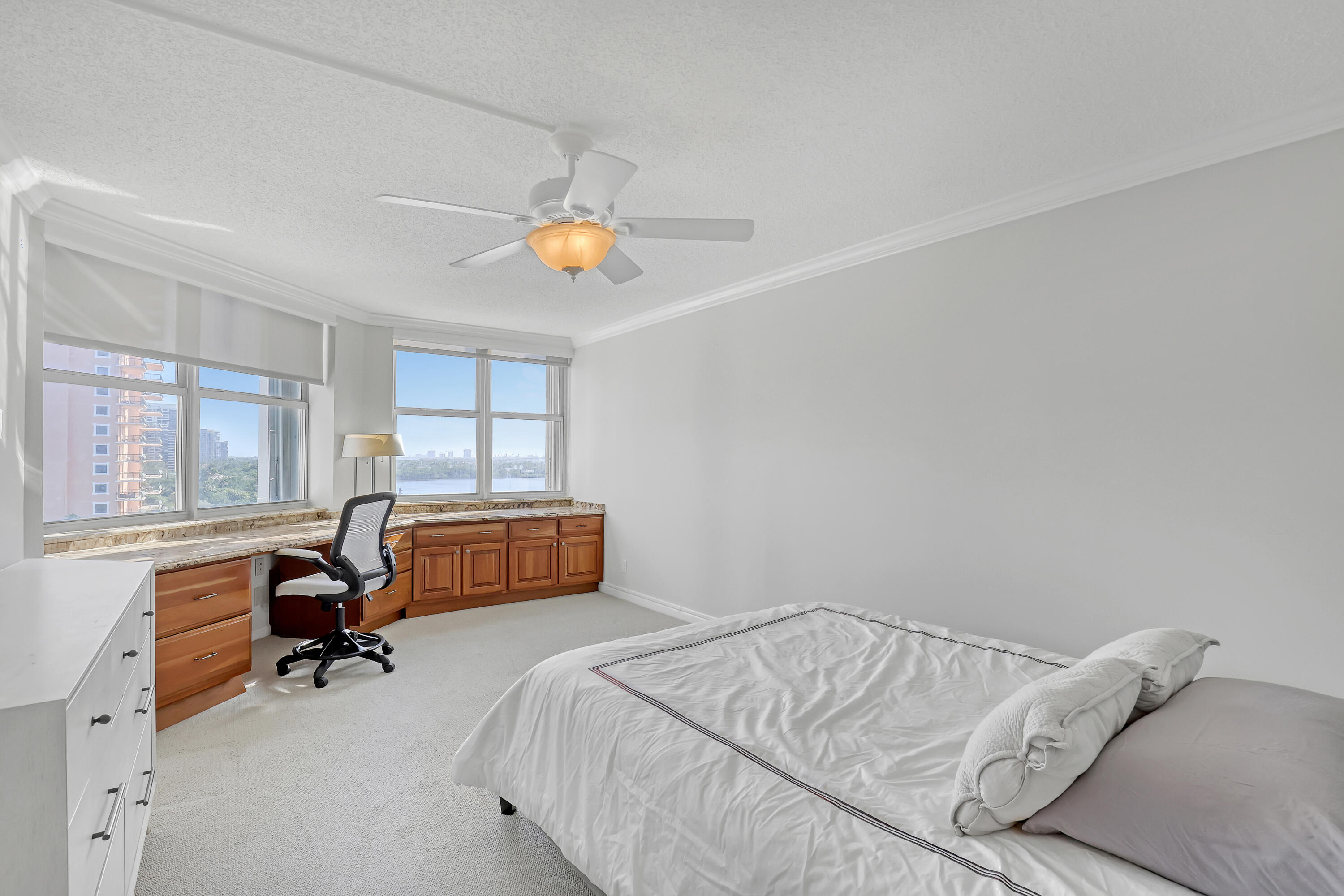 5200 N Ocean 702 Drive 702