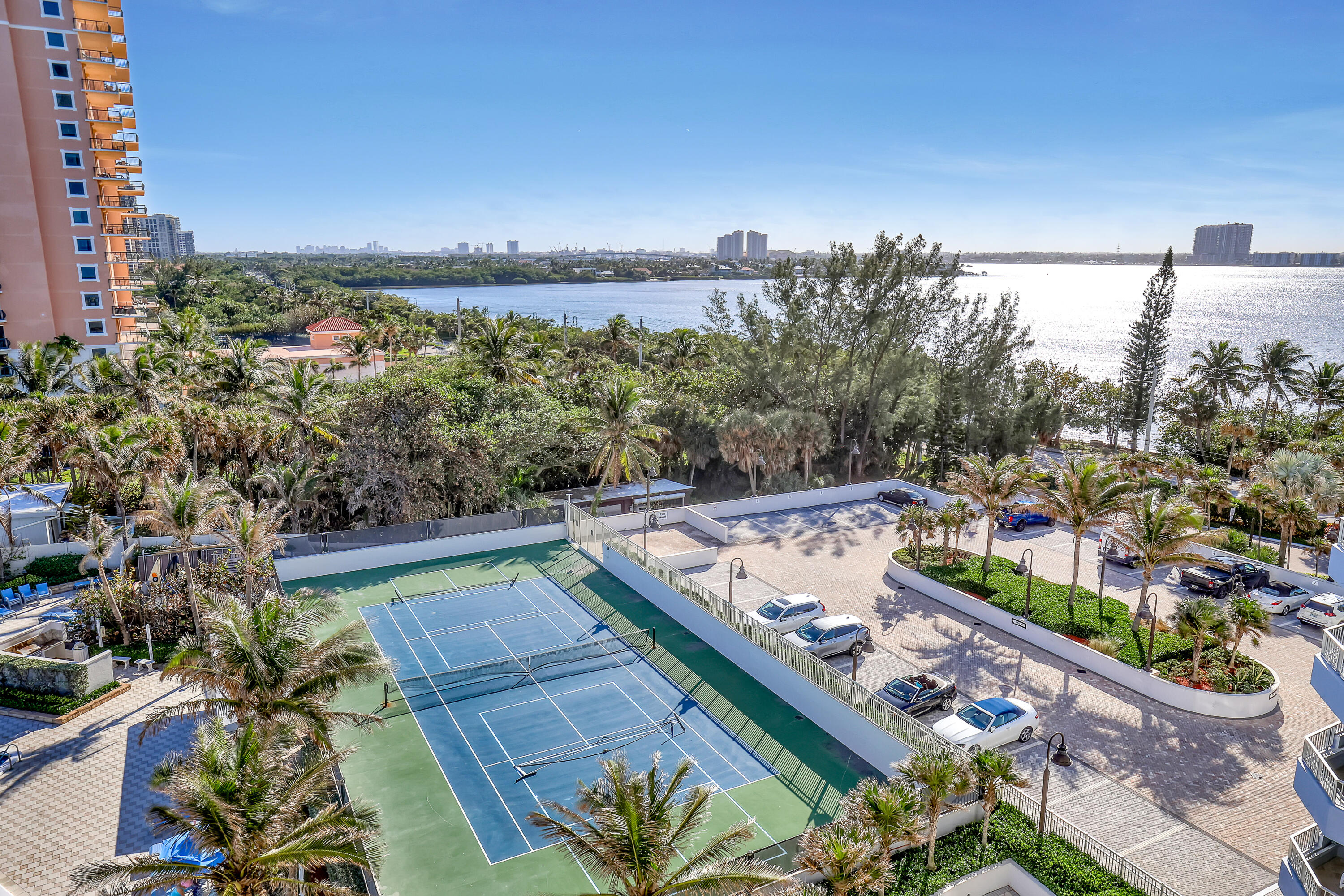 5200 N Ocean 702 Drive 702