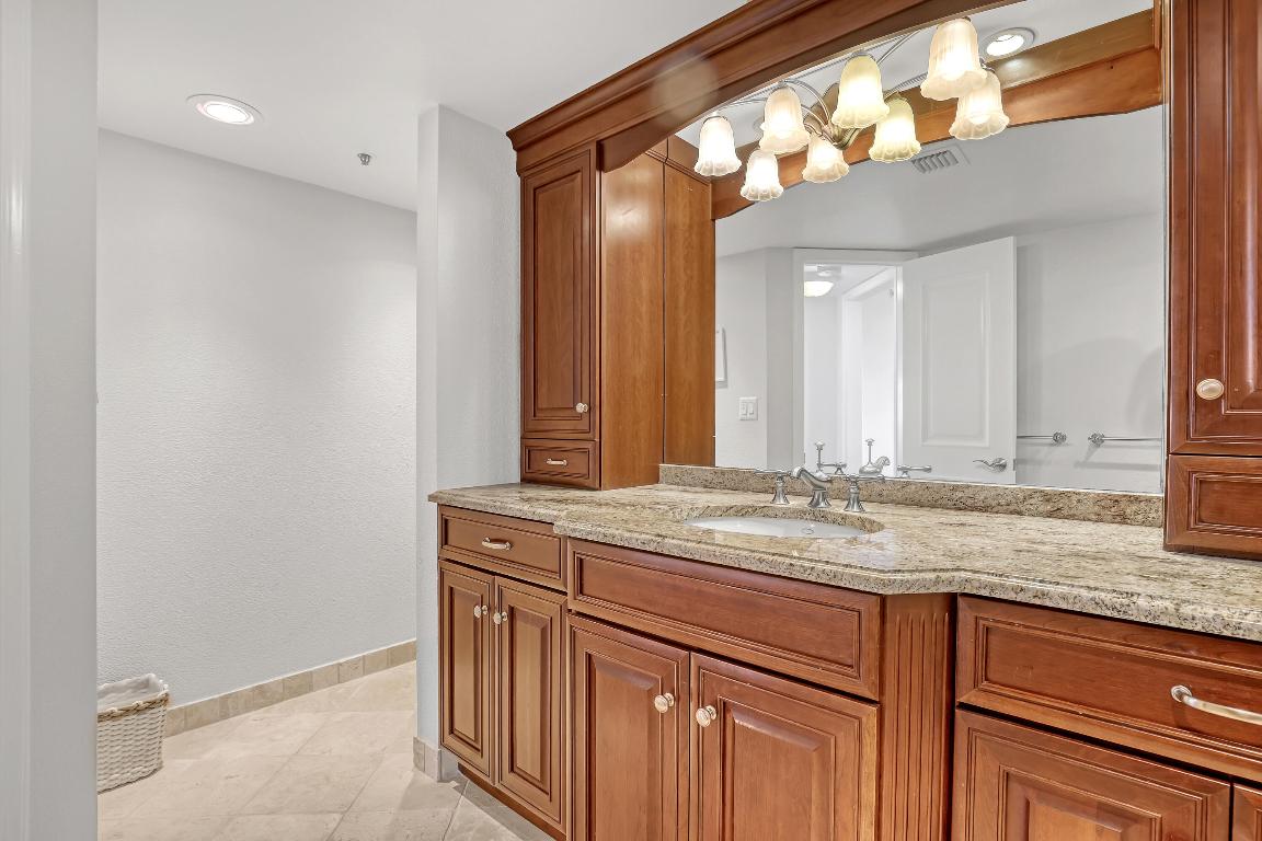 5200 N Ocean 702 Drive 702