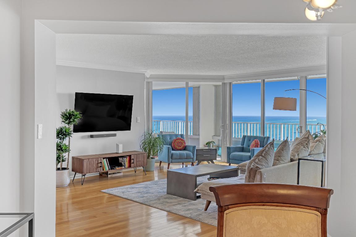 5200 N Ocean 702 Drive 702