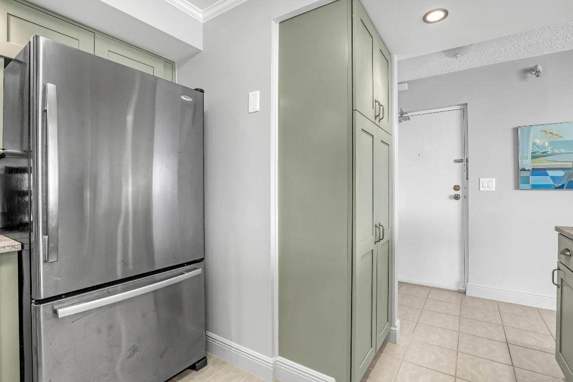 2800 N Ocean Drive A-22a