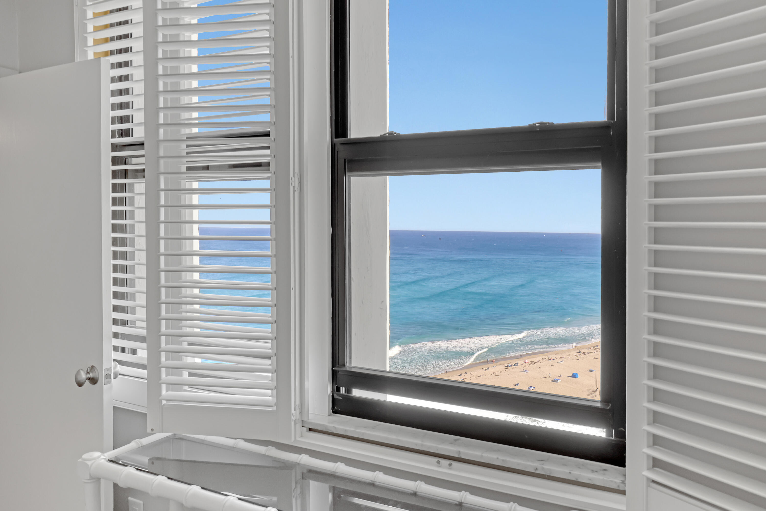 2800 N Ocean Drive A-22a