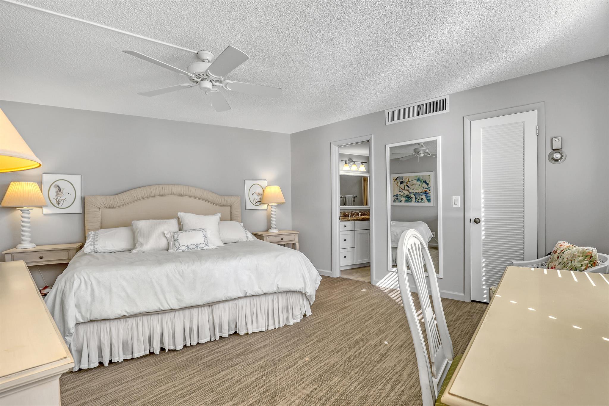 2800 N Ocean Drive A-22a