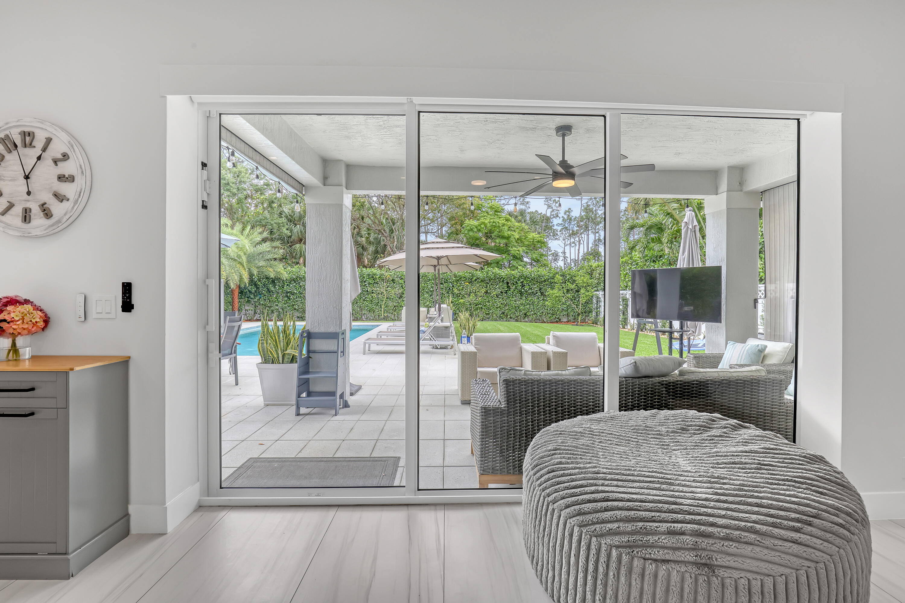 8086 Bautista Way