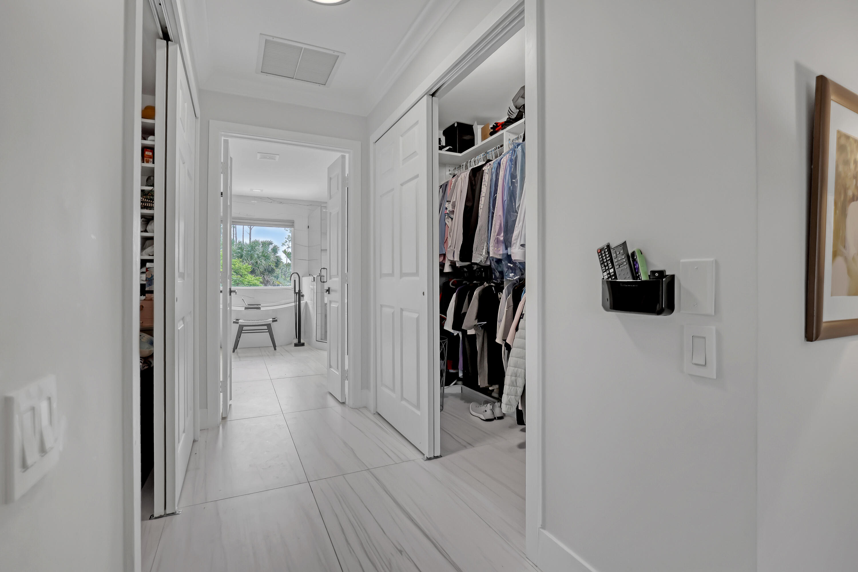 8086 Bautista Way