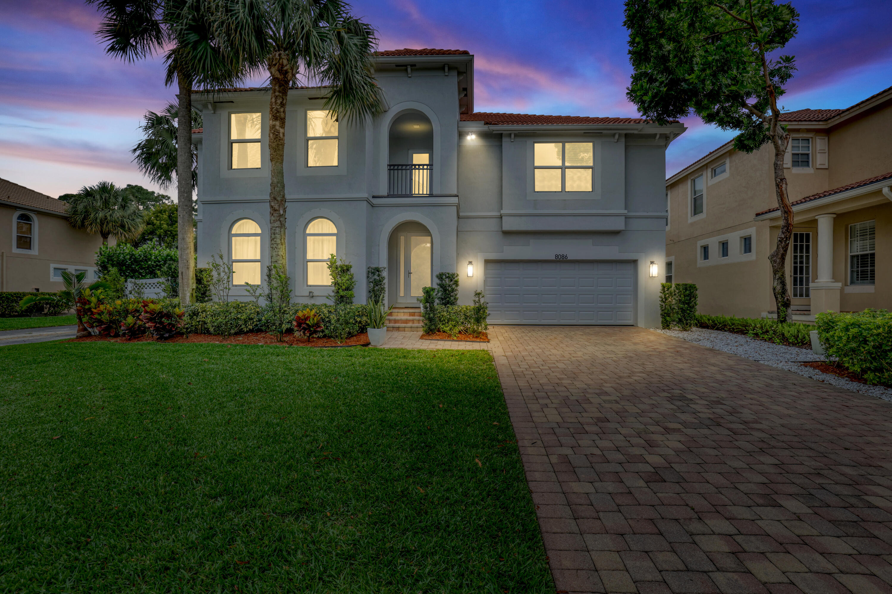 8086 Bautista Way