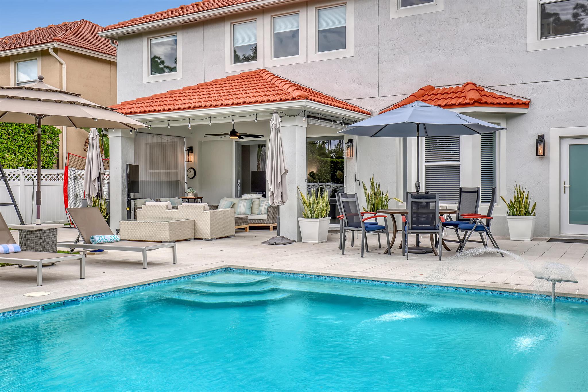 8086 Bautista Way