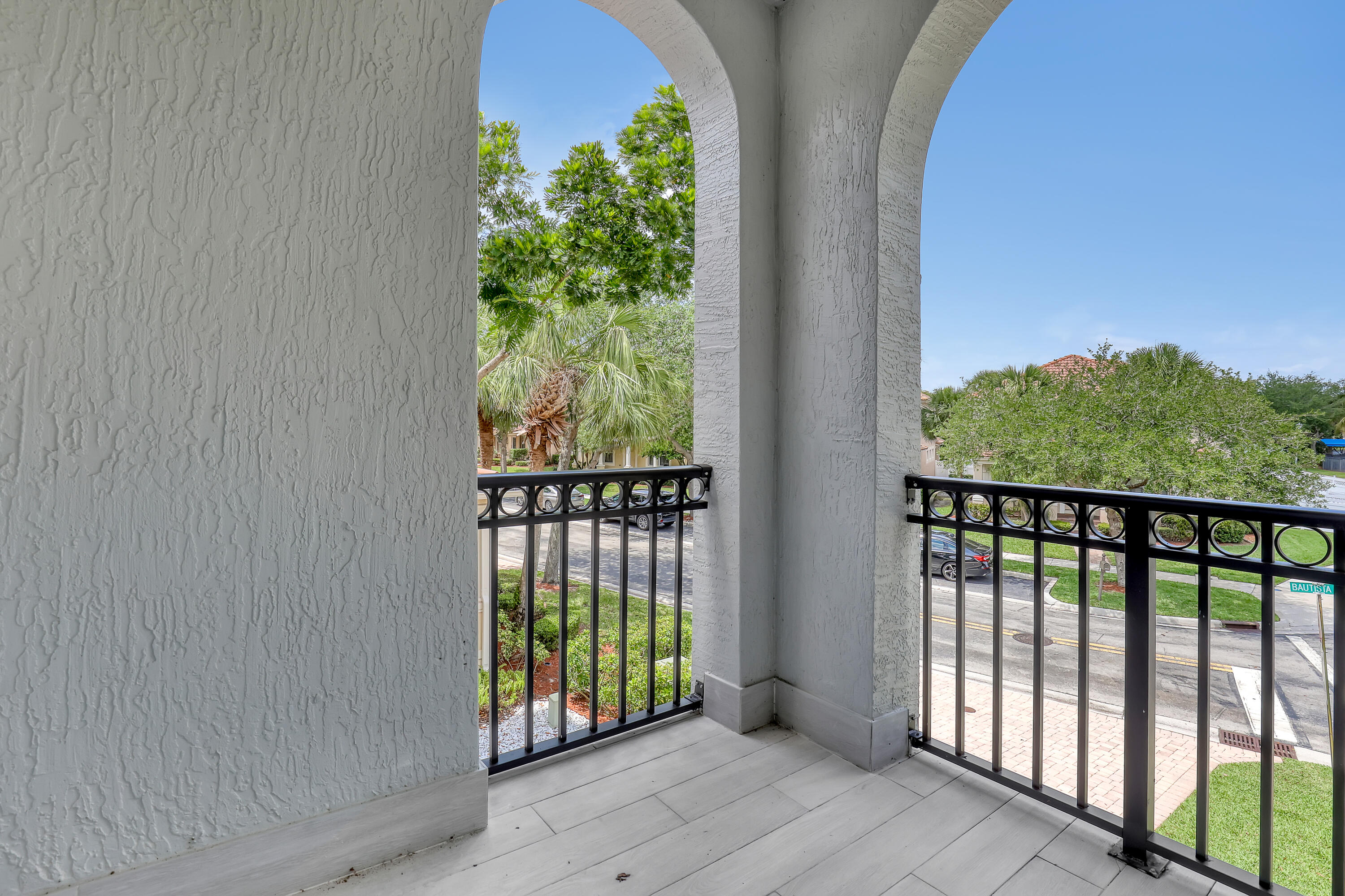 8086 Bautista Way