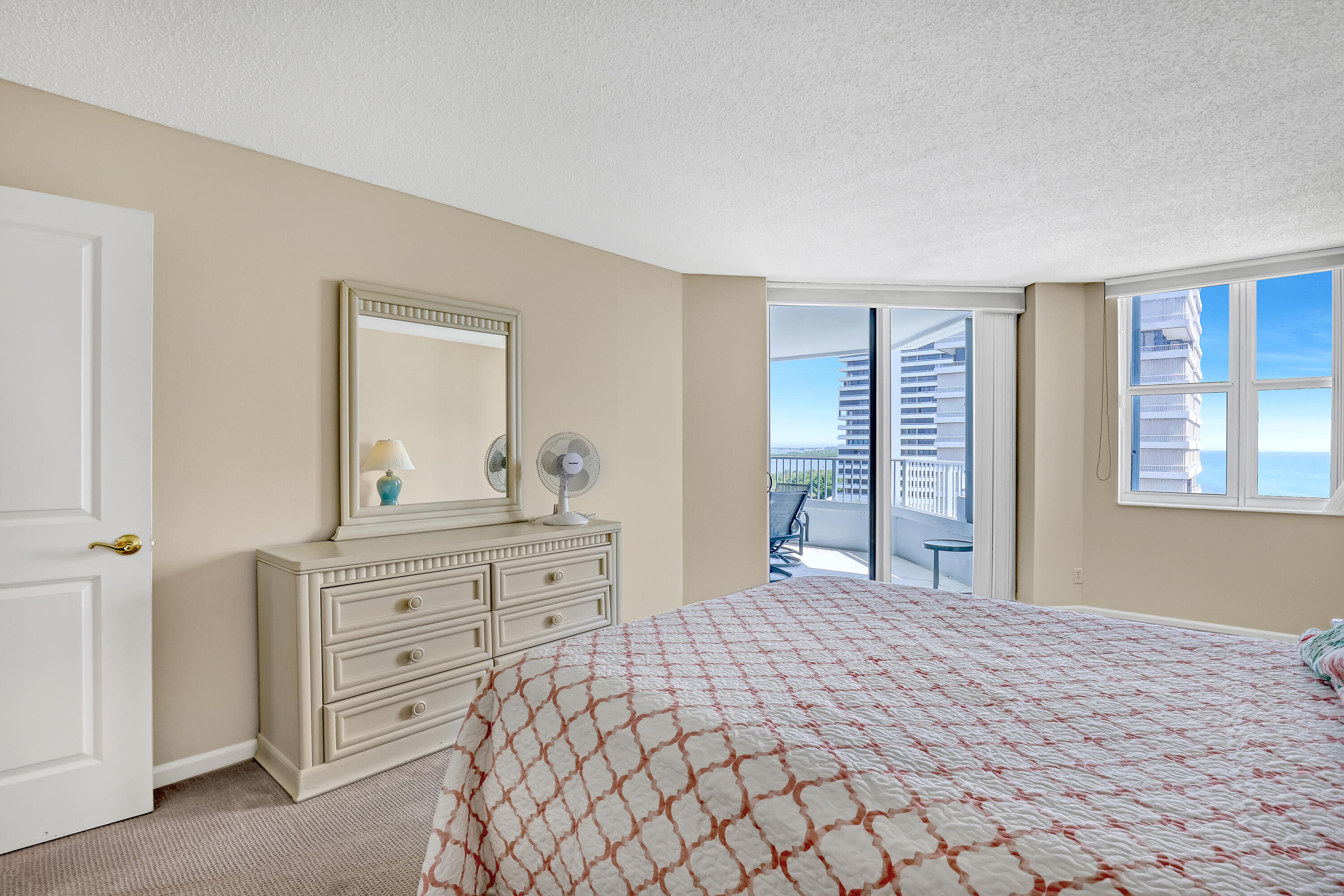 5200 N Ocean Drive 703