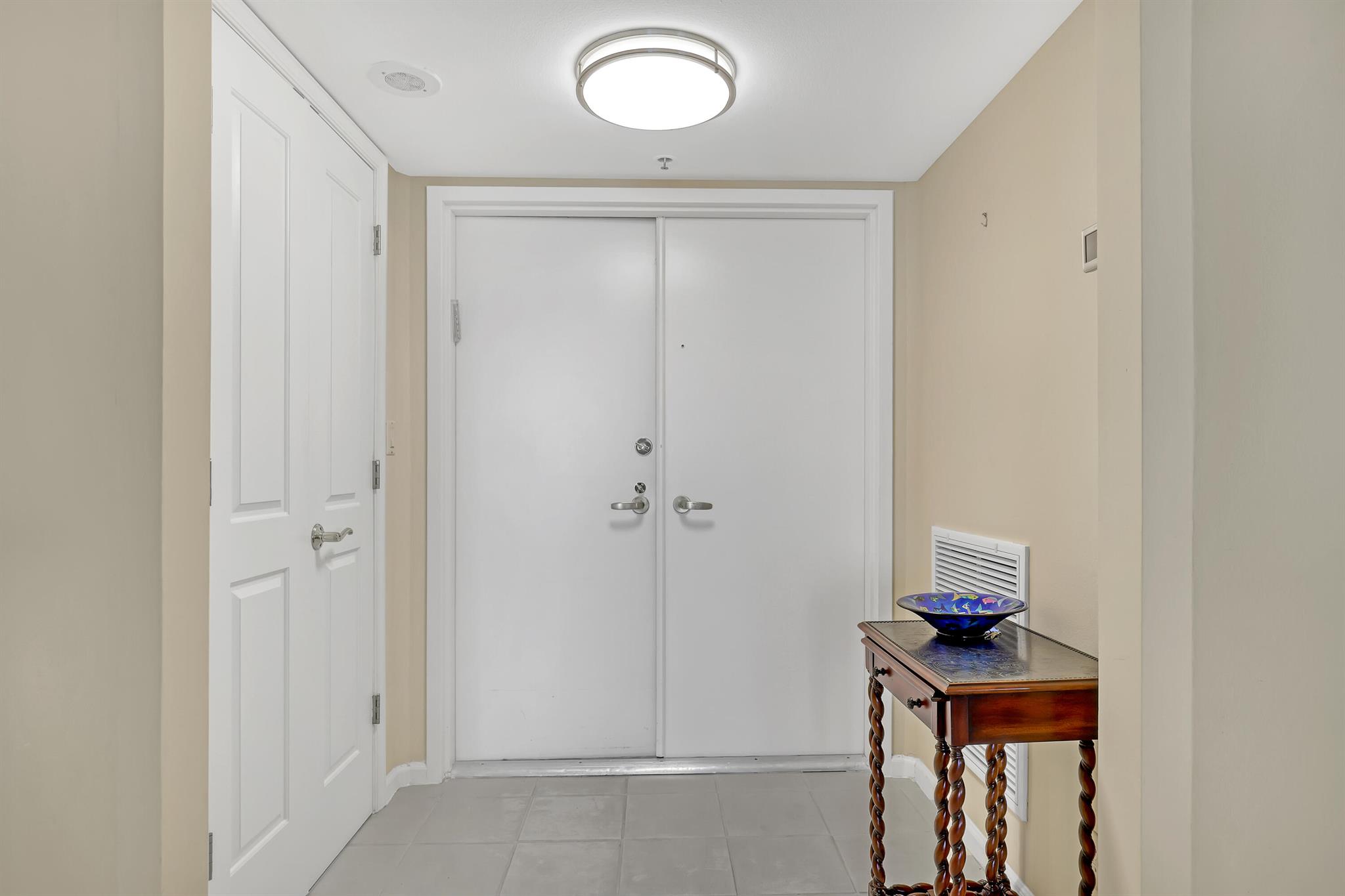 5200 N Ocean Drive 703