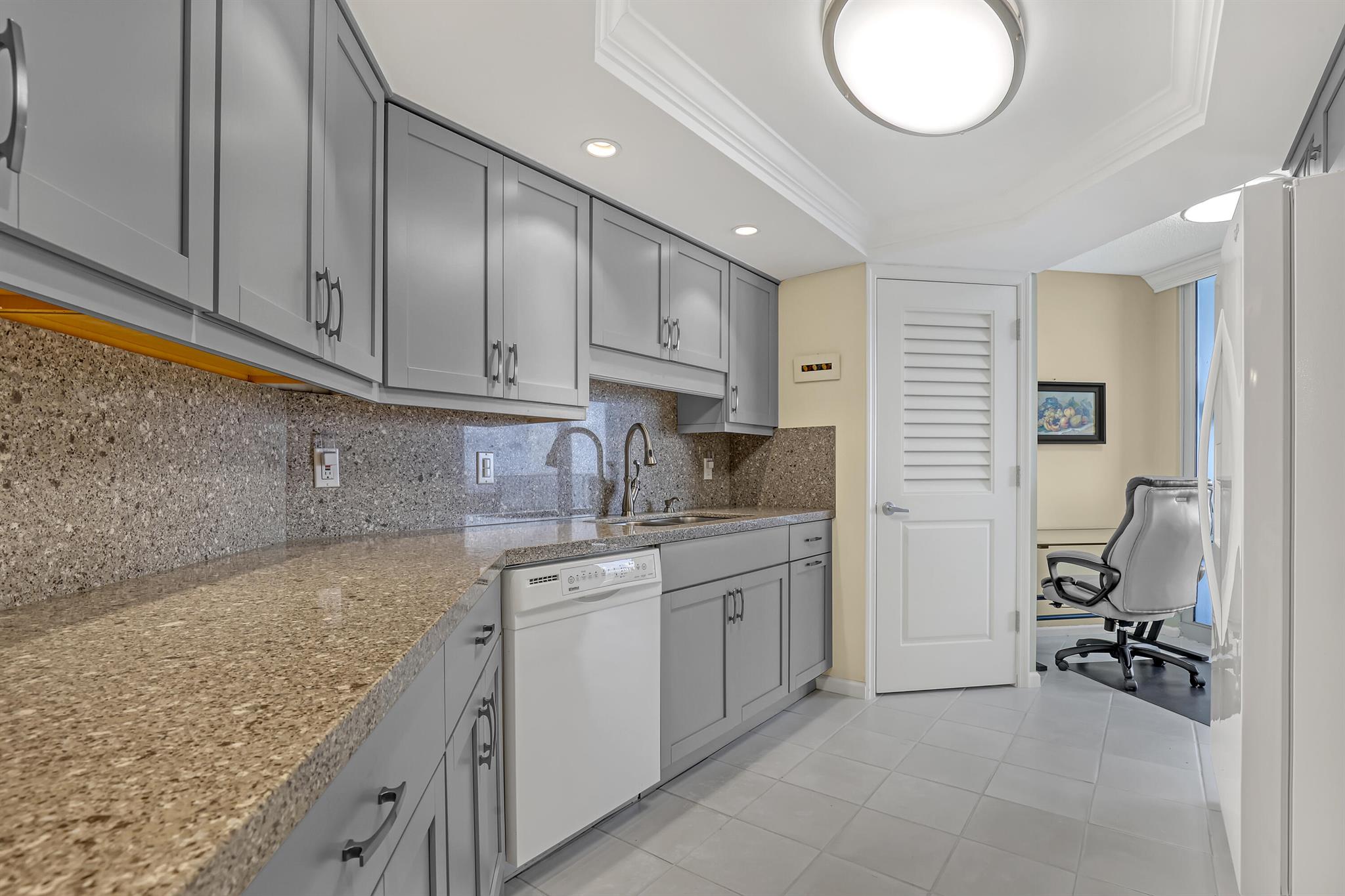 5200 N Ocean Drive 703
