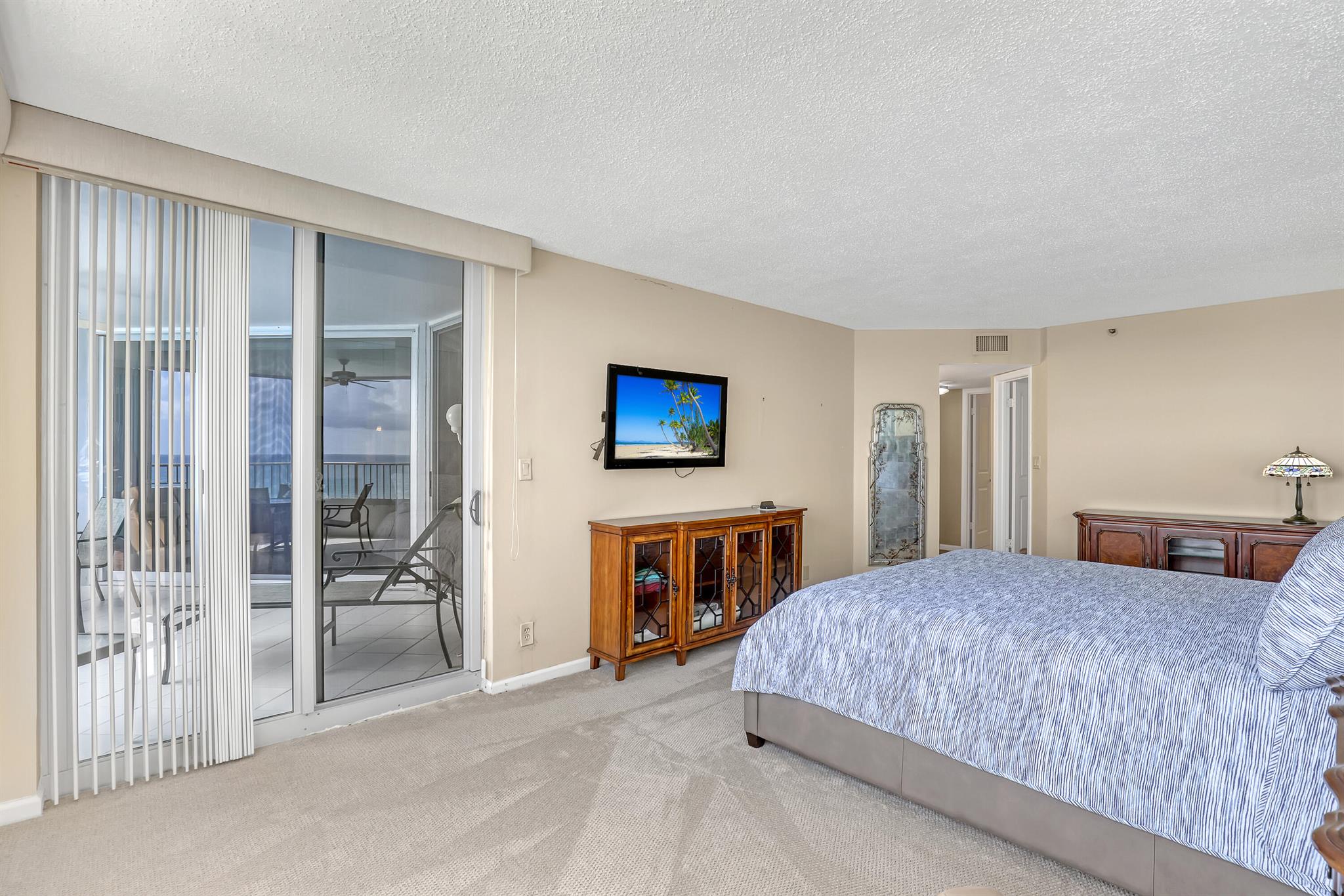 5200 N Ocean Drive 703