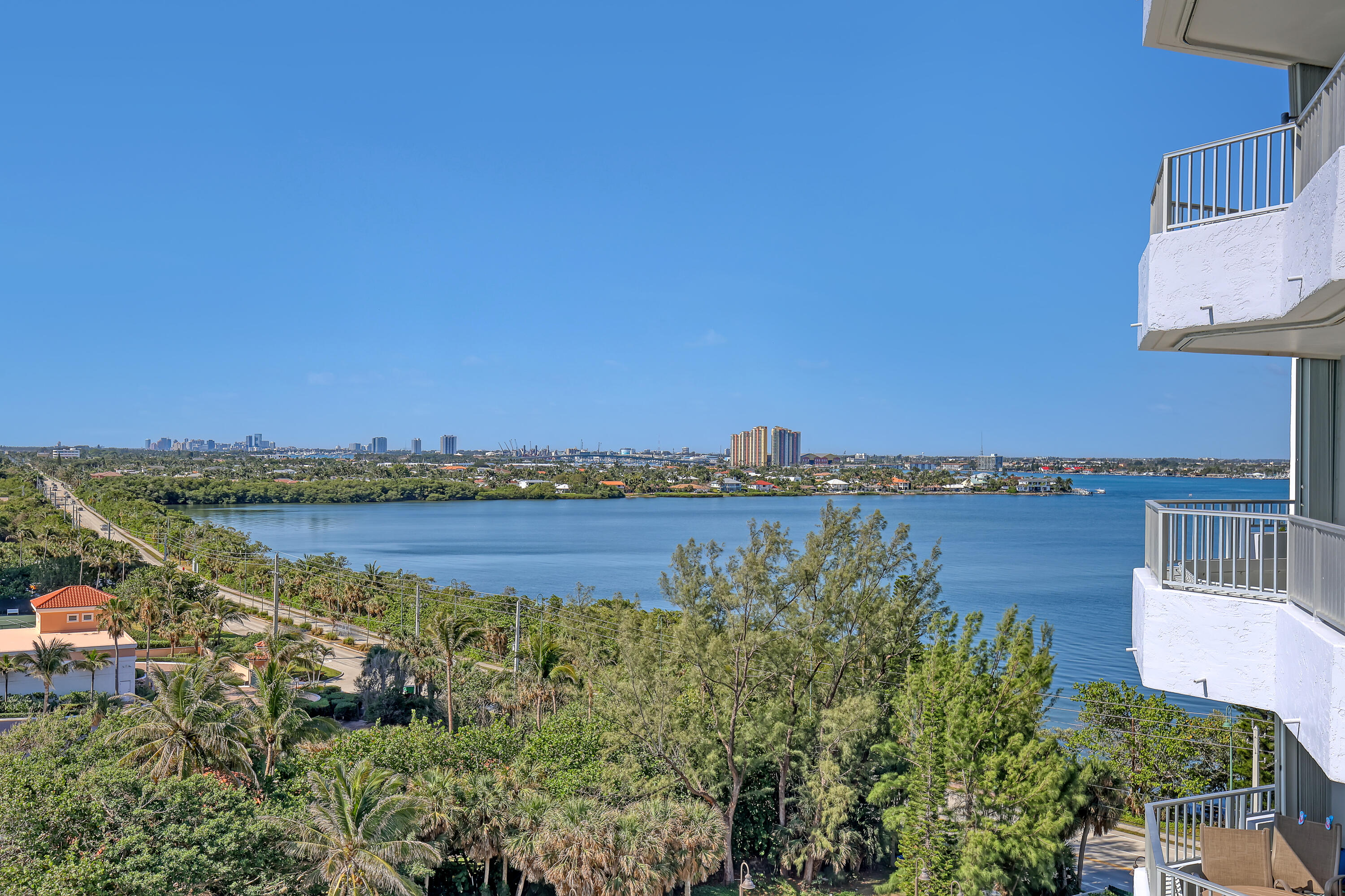 5200 N Ocean Drive 904