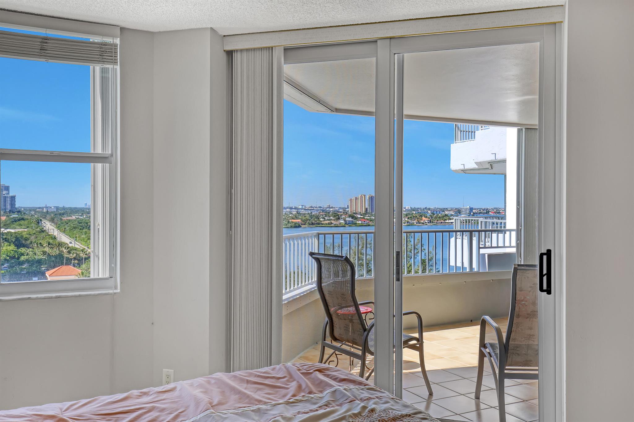 5200 N Ocean Drive 904