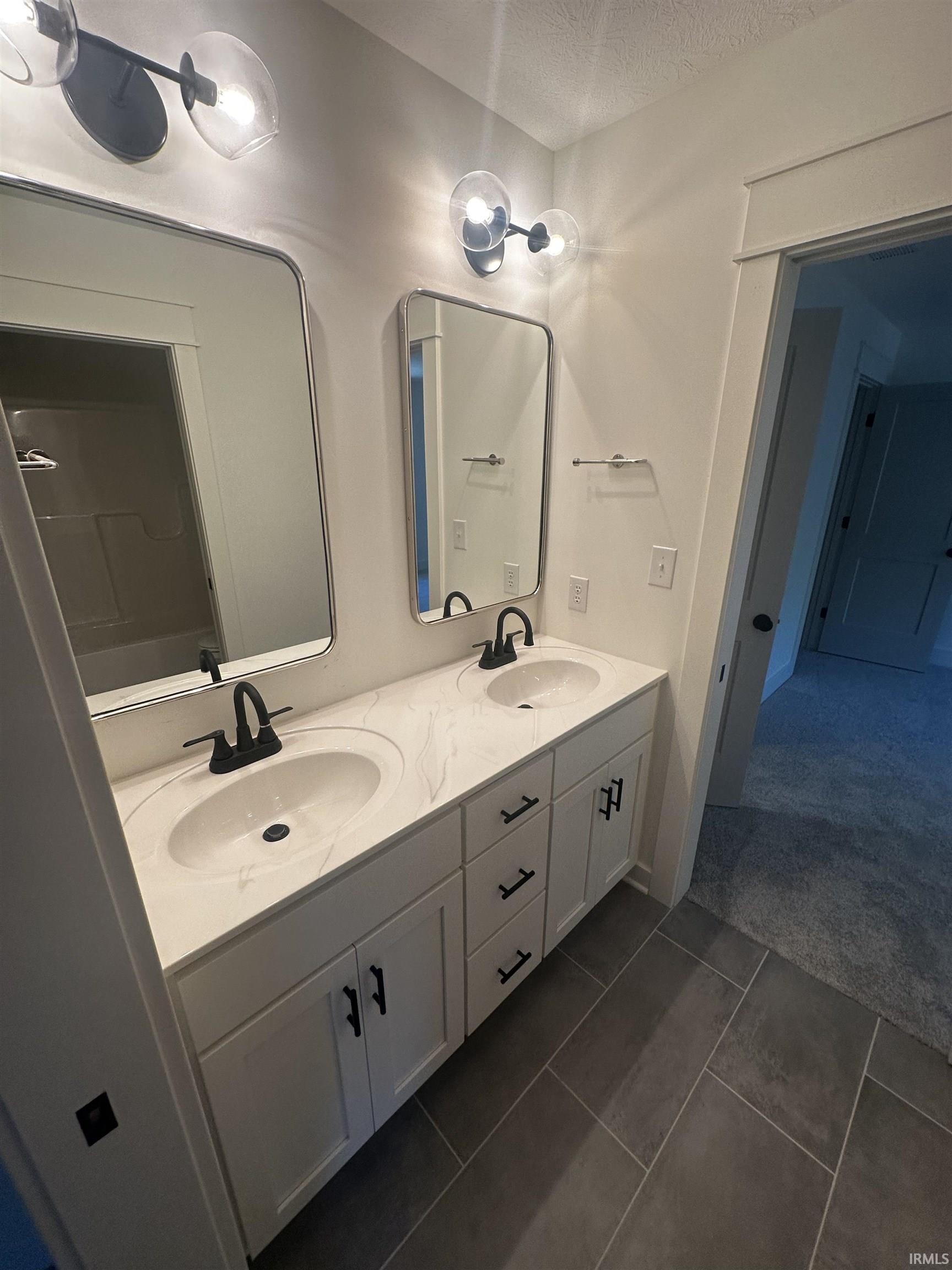 708 E Quinn Raye Court