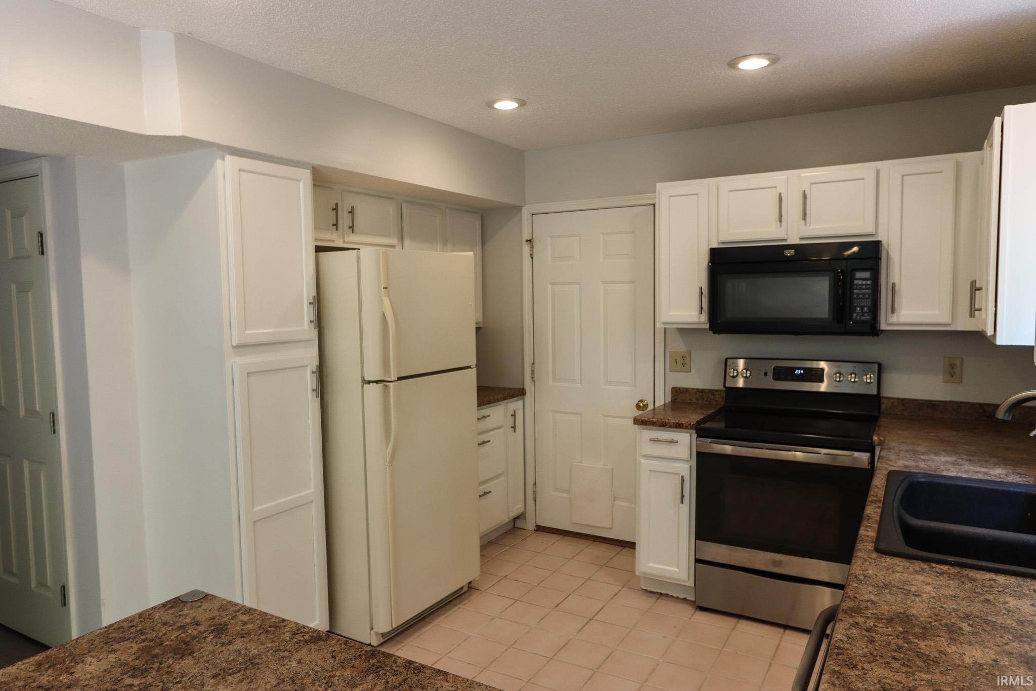 2242 S Sweetbriar Circle