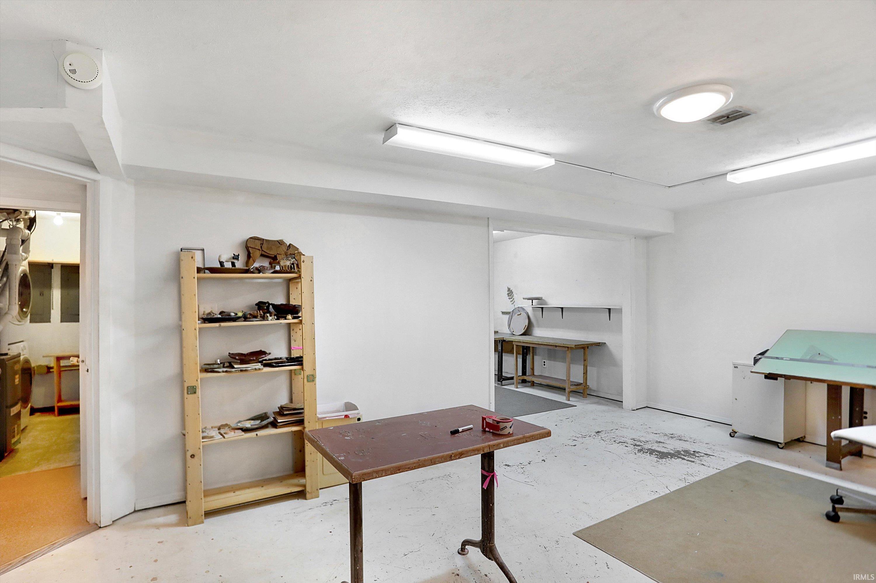 9245 E Woodview Drive