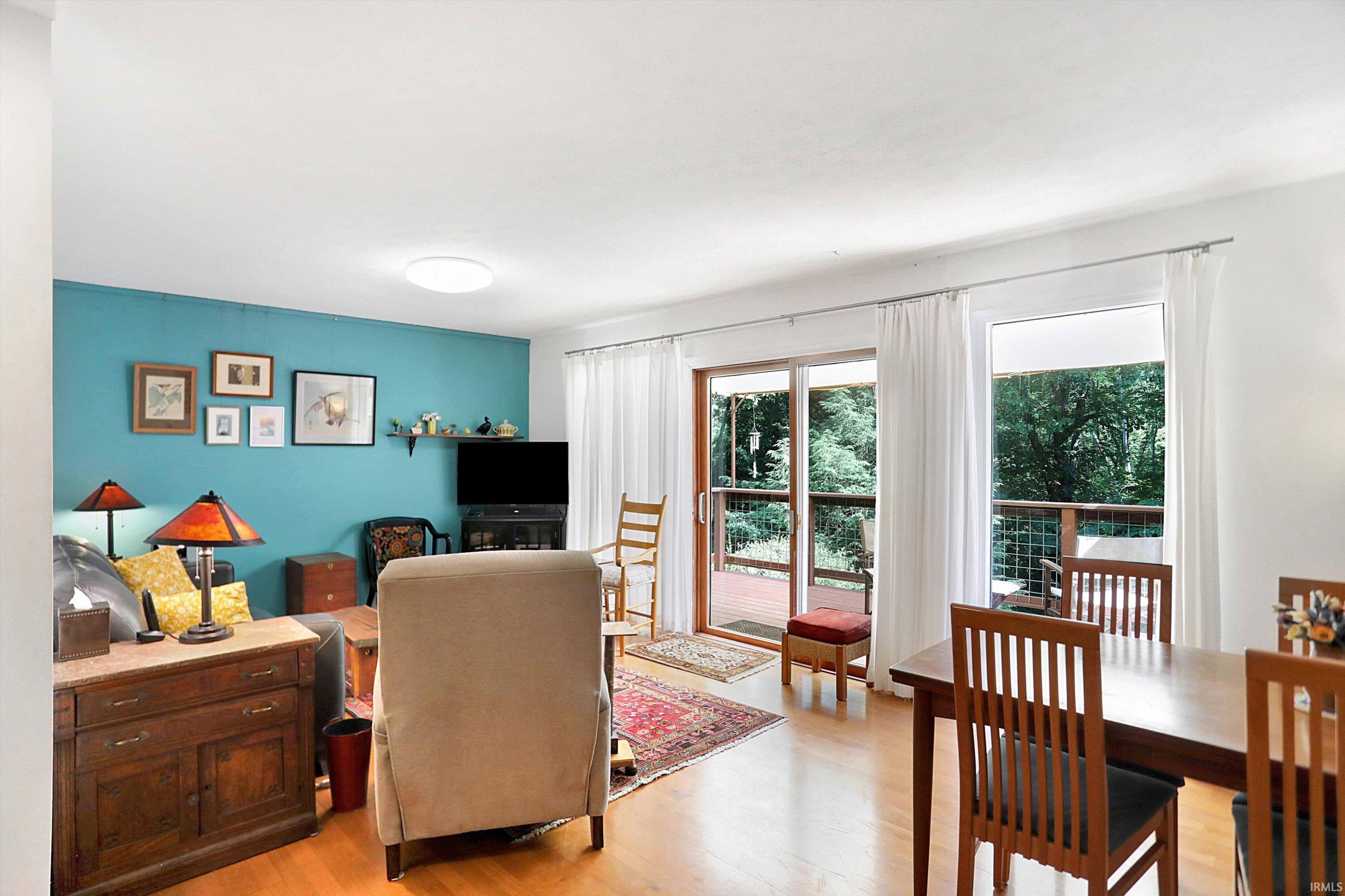 9245 E Woodview Drive