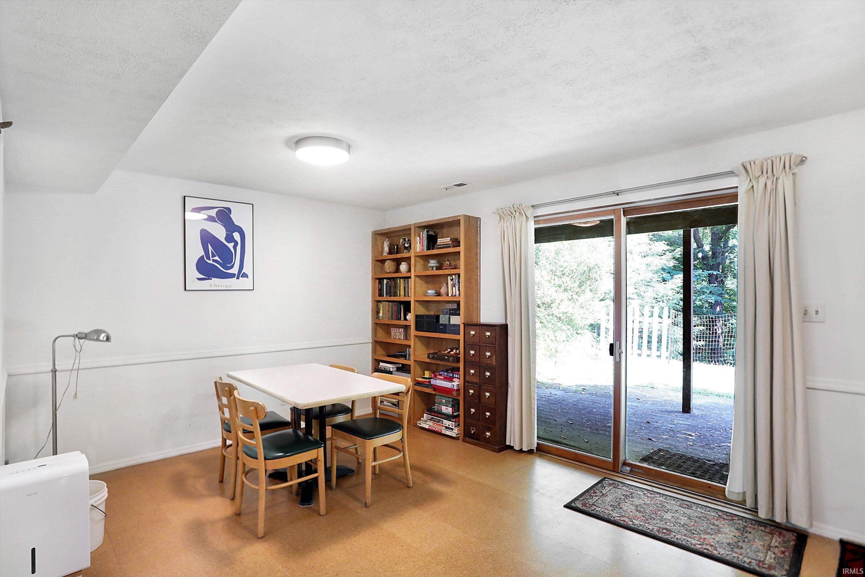 9245 E Woodview Drive