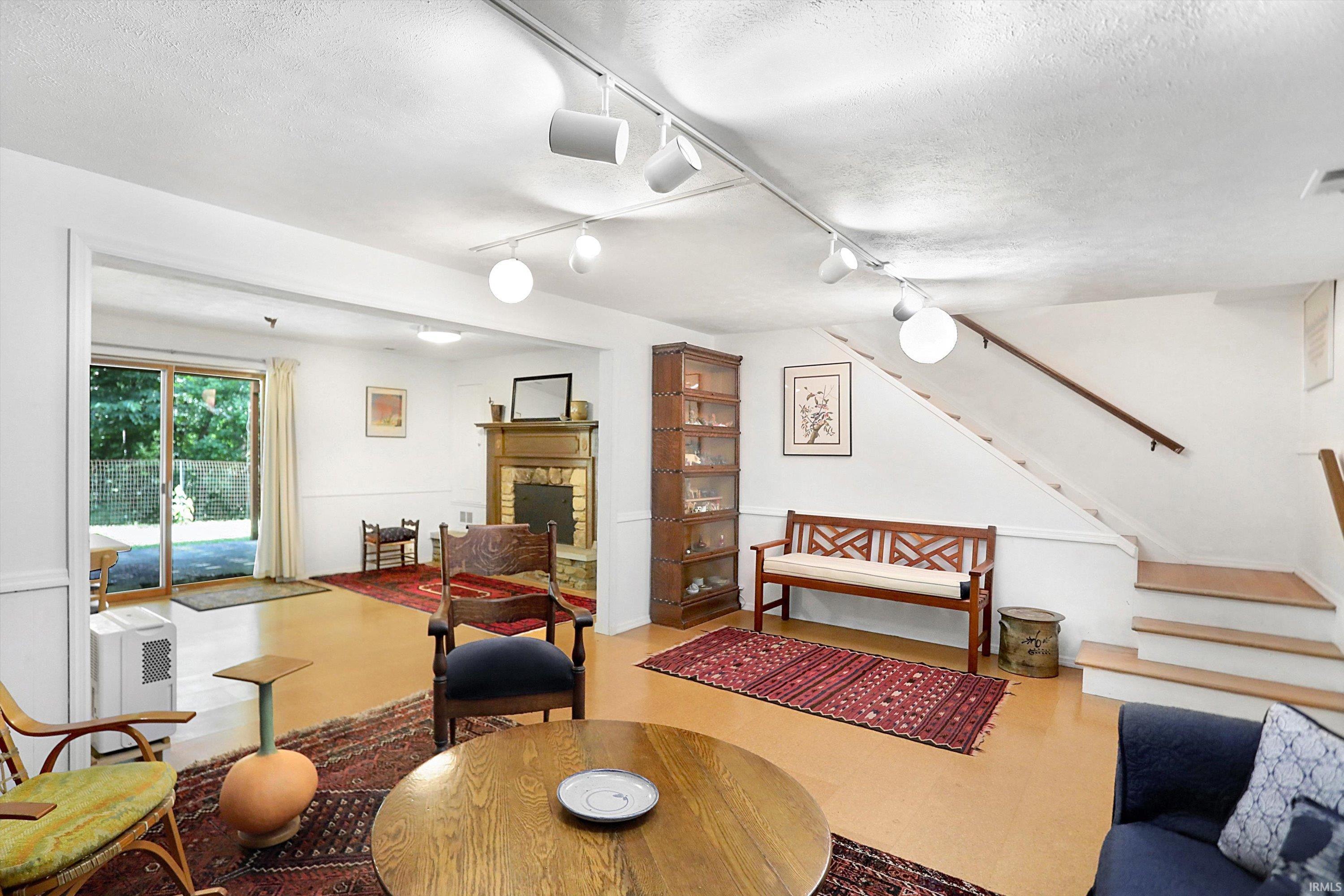 9245 E Woodview Drive