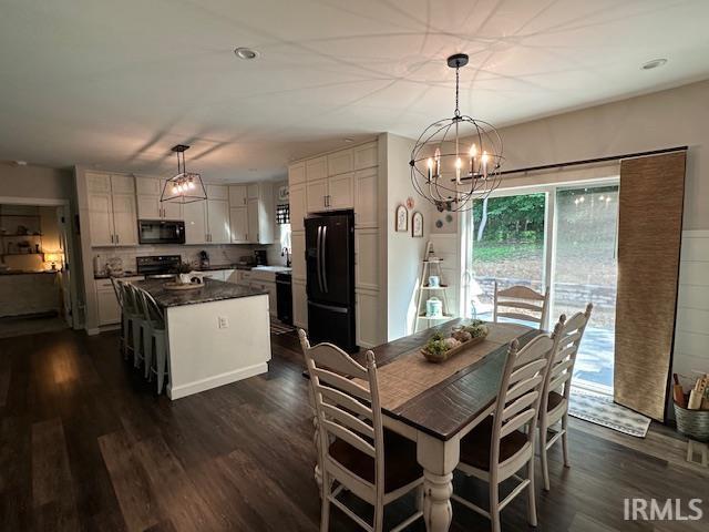 7946 N Old Dutch Church Road