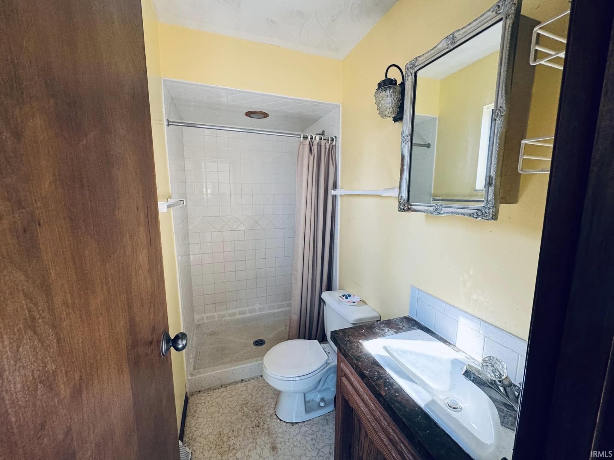 8985 Huggin Hollow Road