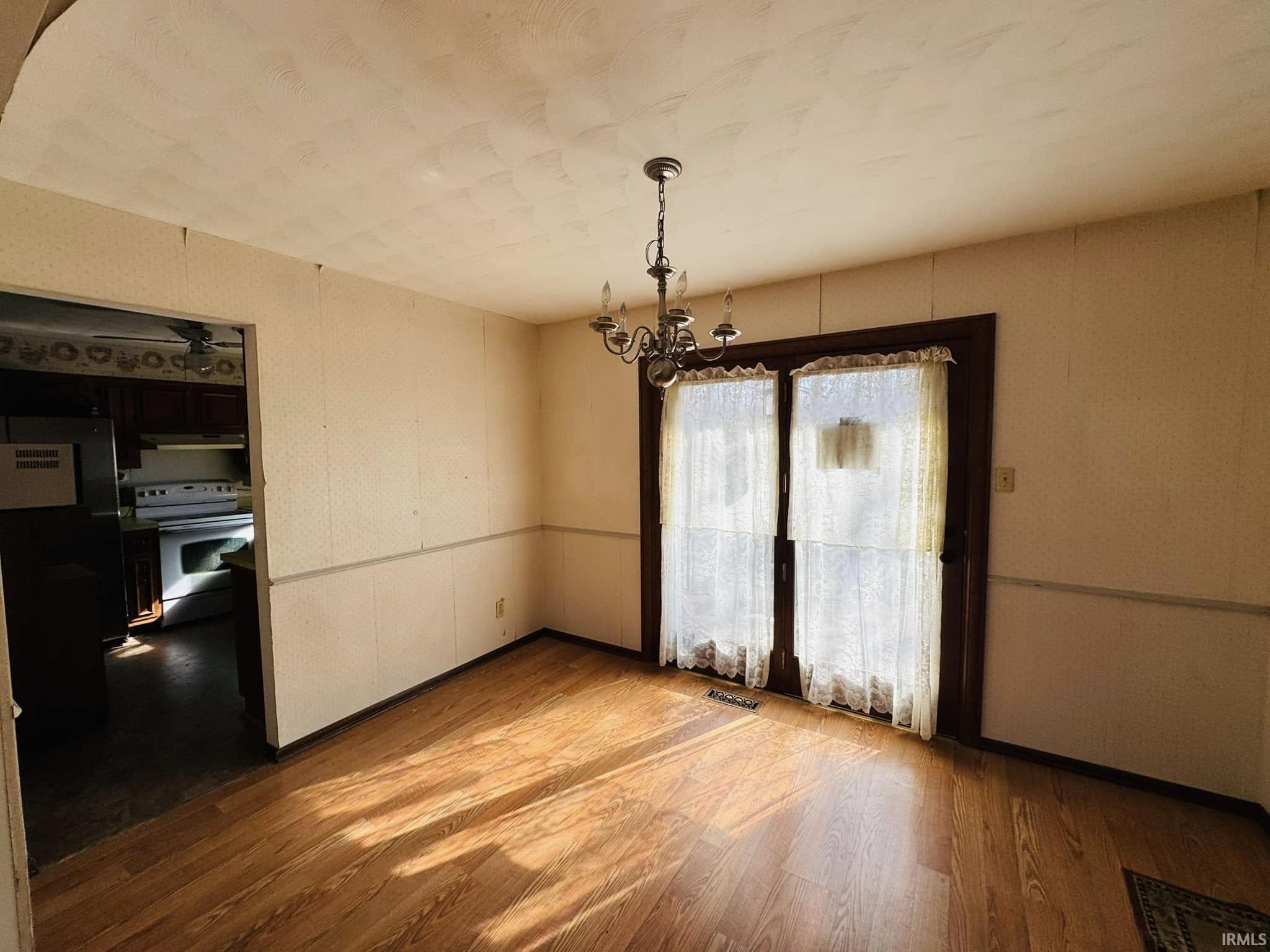 8985 Huggin Hollow Road