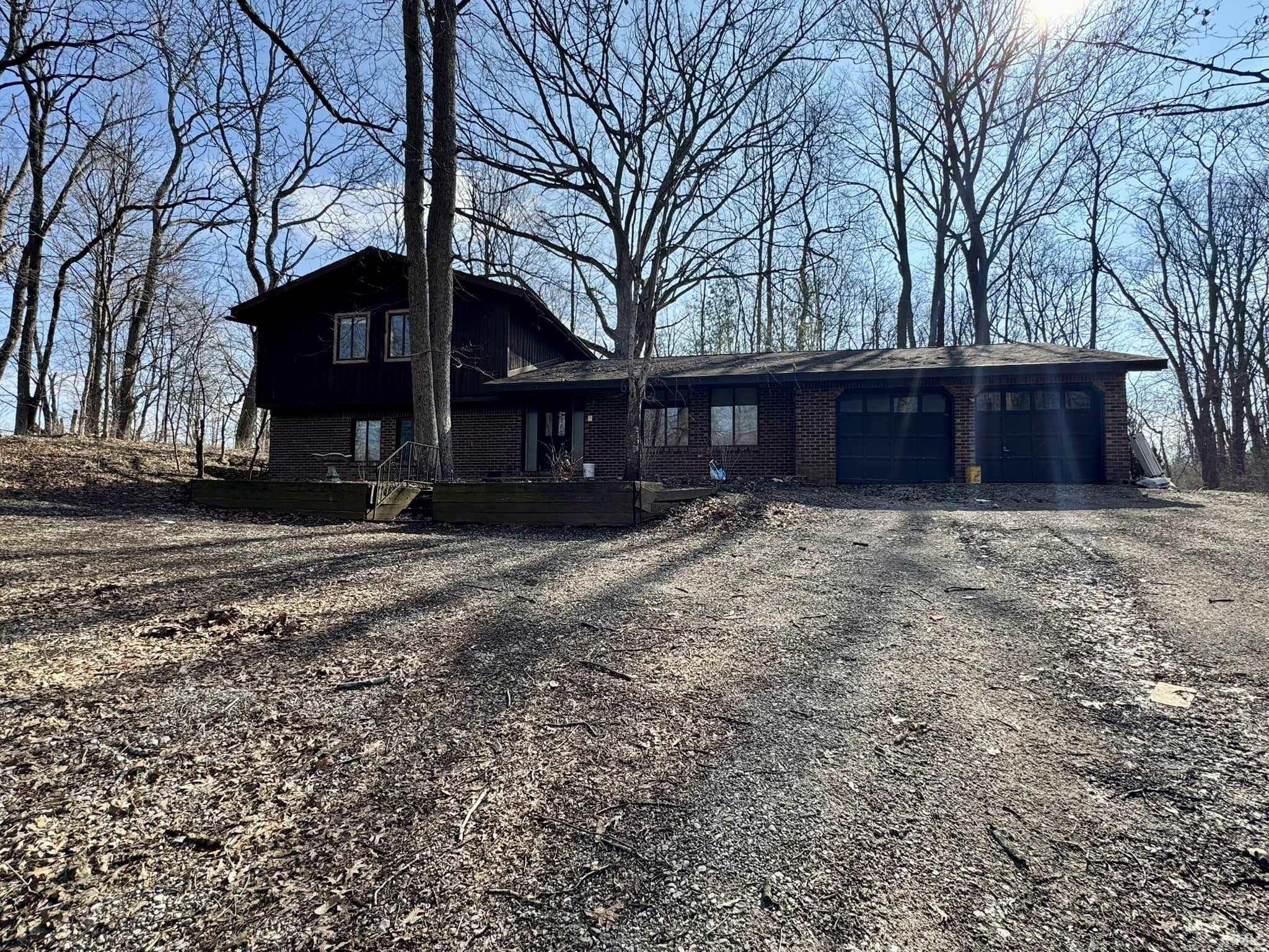 8985 Huggin Hollow Road