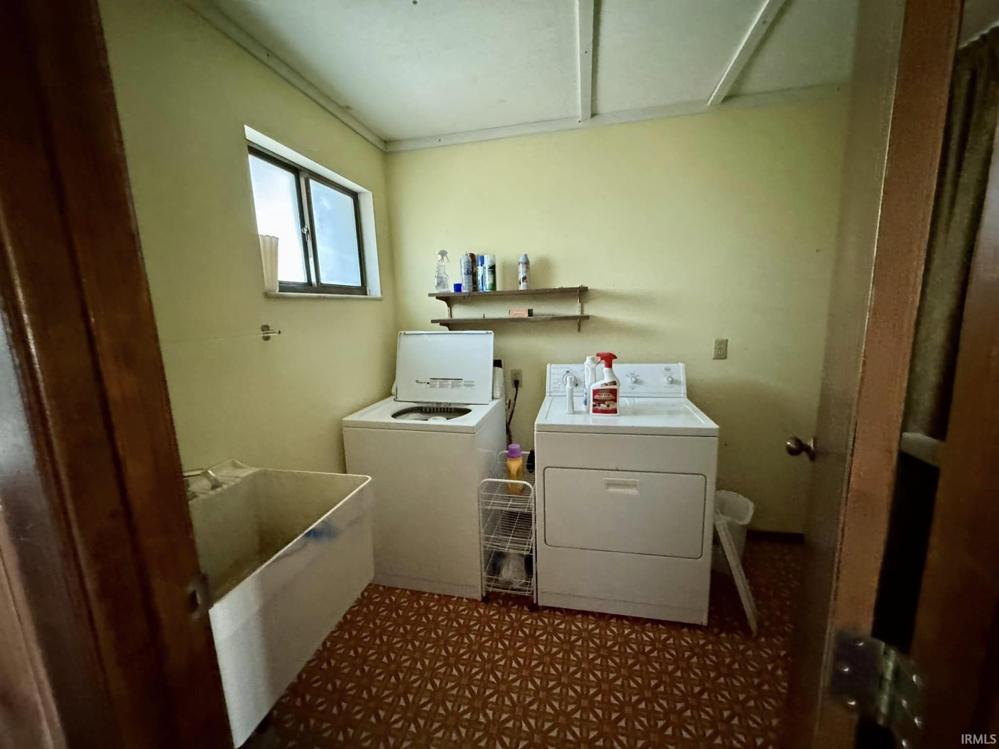 8985 Huggin Hollow Road