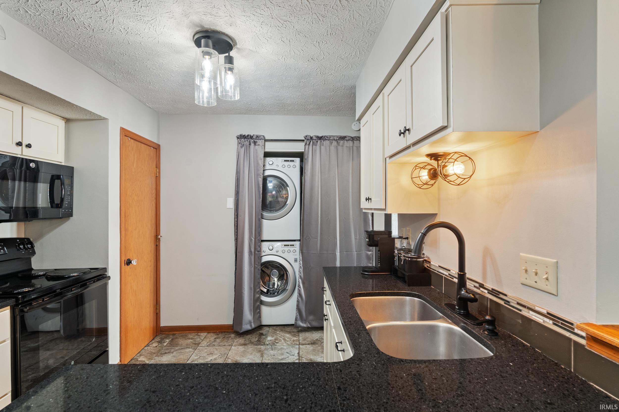 9593 Bay Vista West Drive