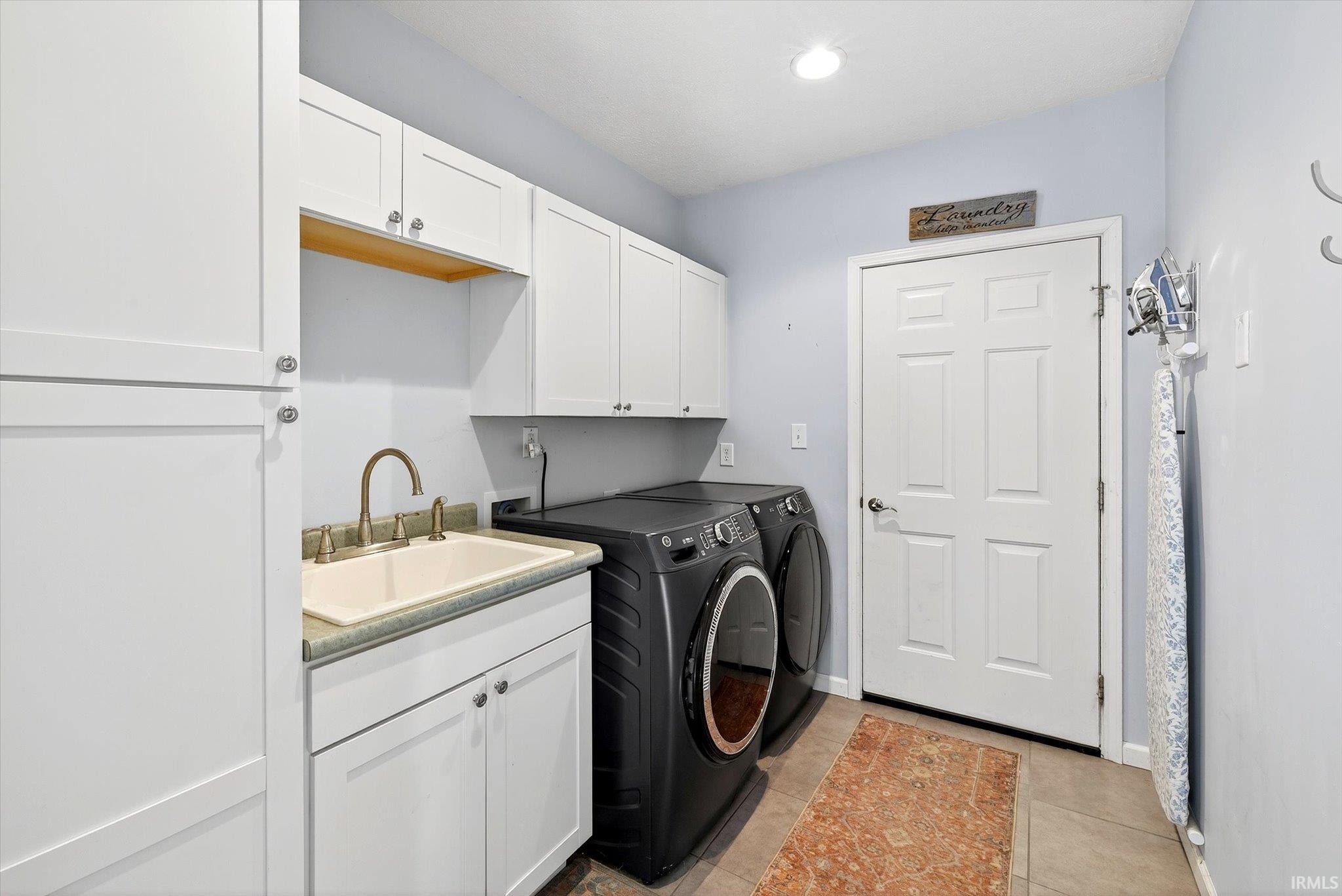 3512 S Wellington Drive