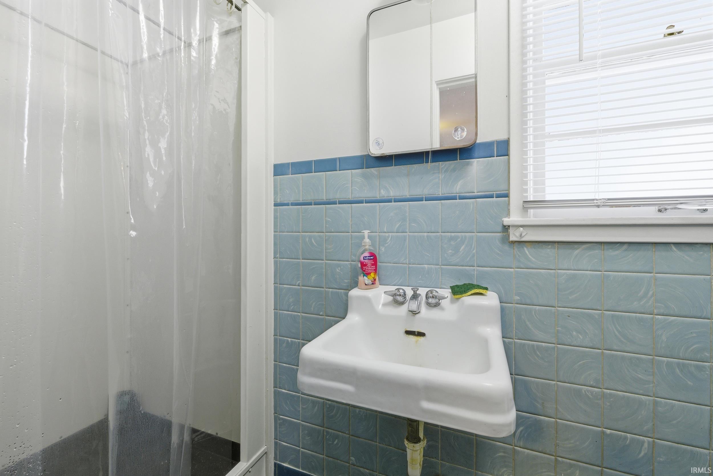 120 S Hillsdale Drive