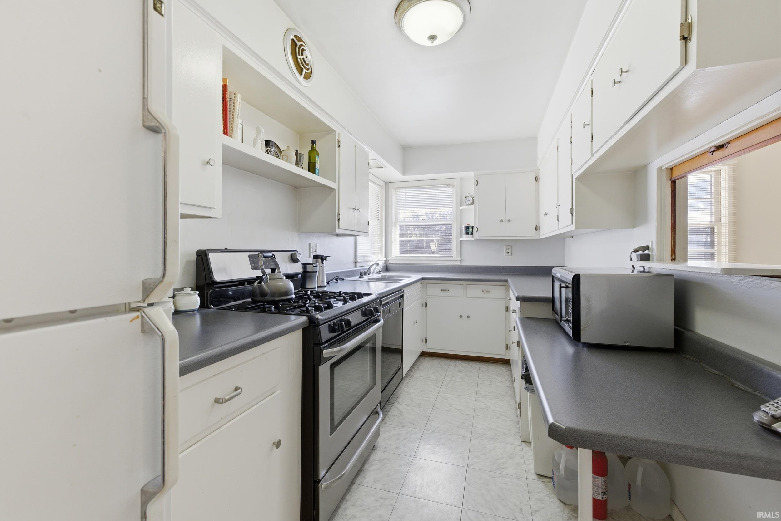 120 S Hillsdale Drive