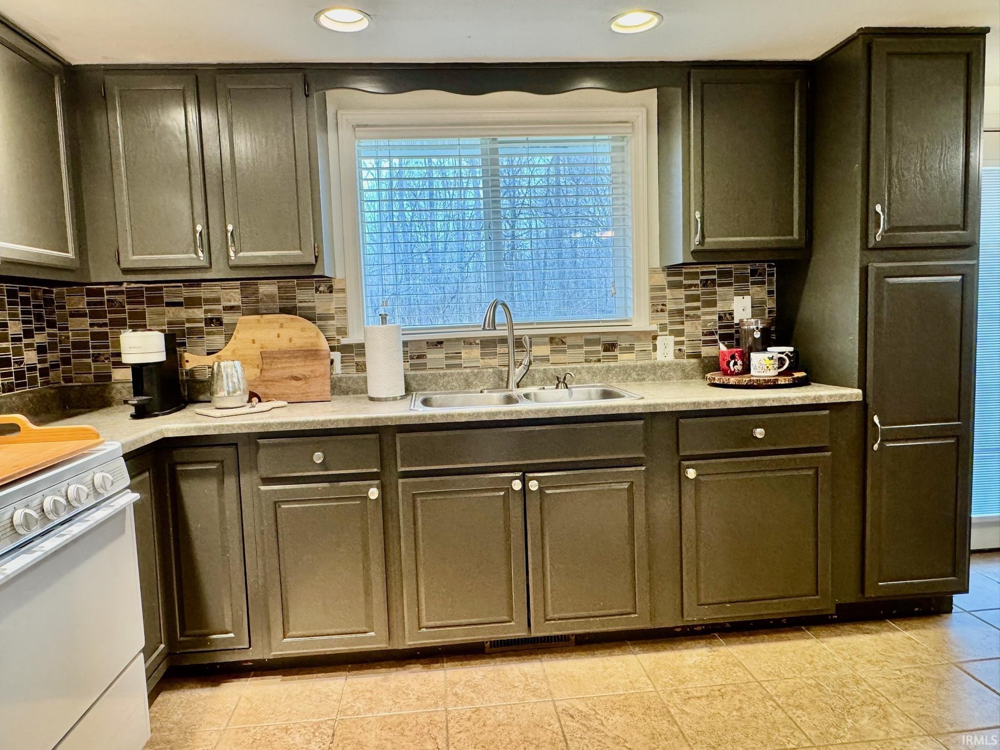 3904 S Sandstone Lane