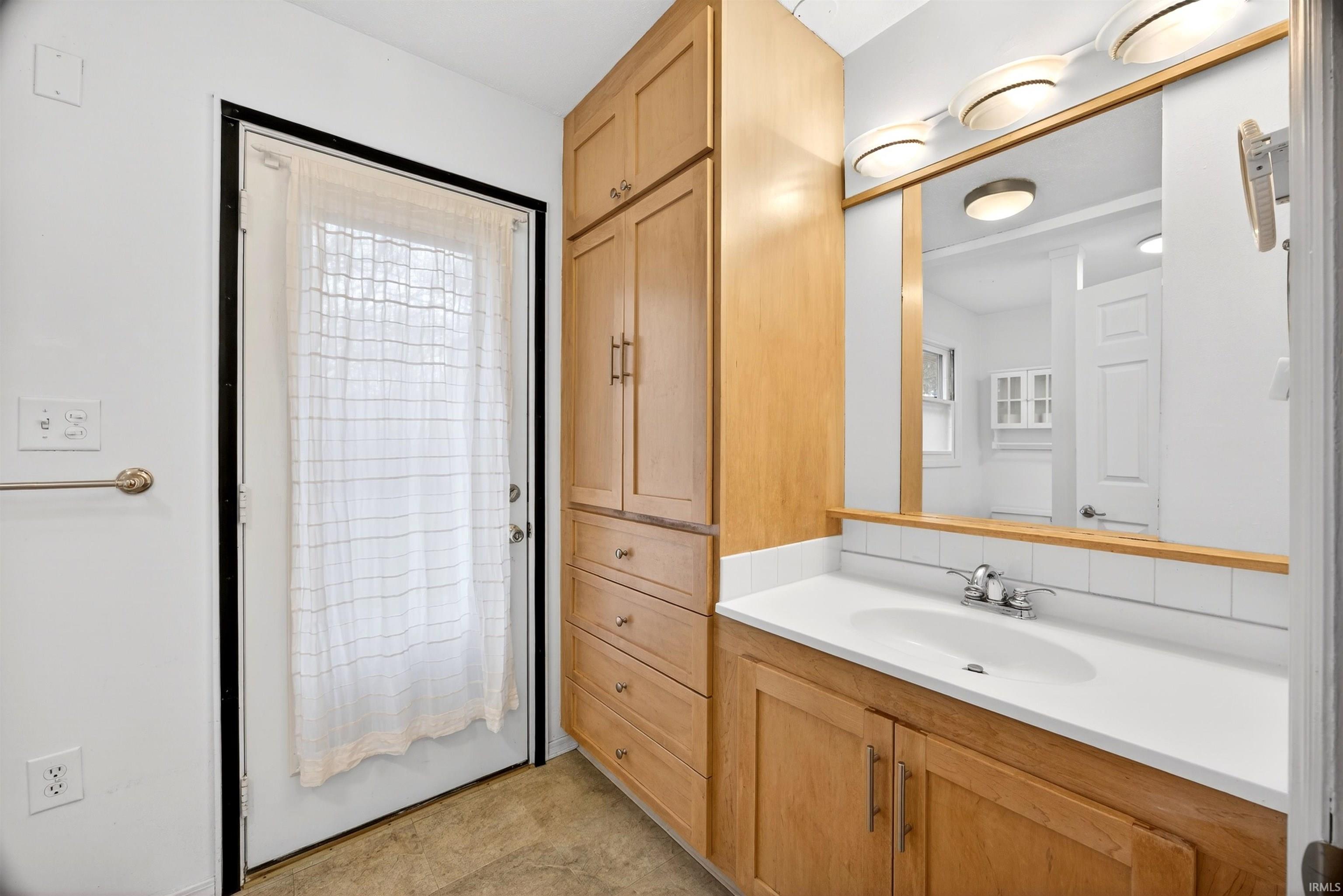 9245 E Woodview Drive