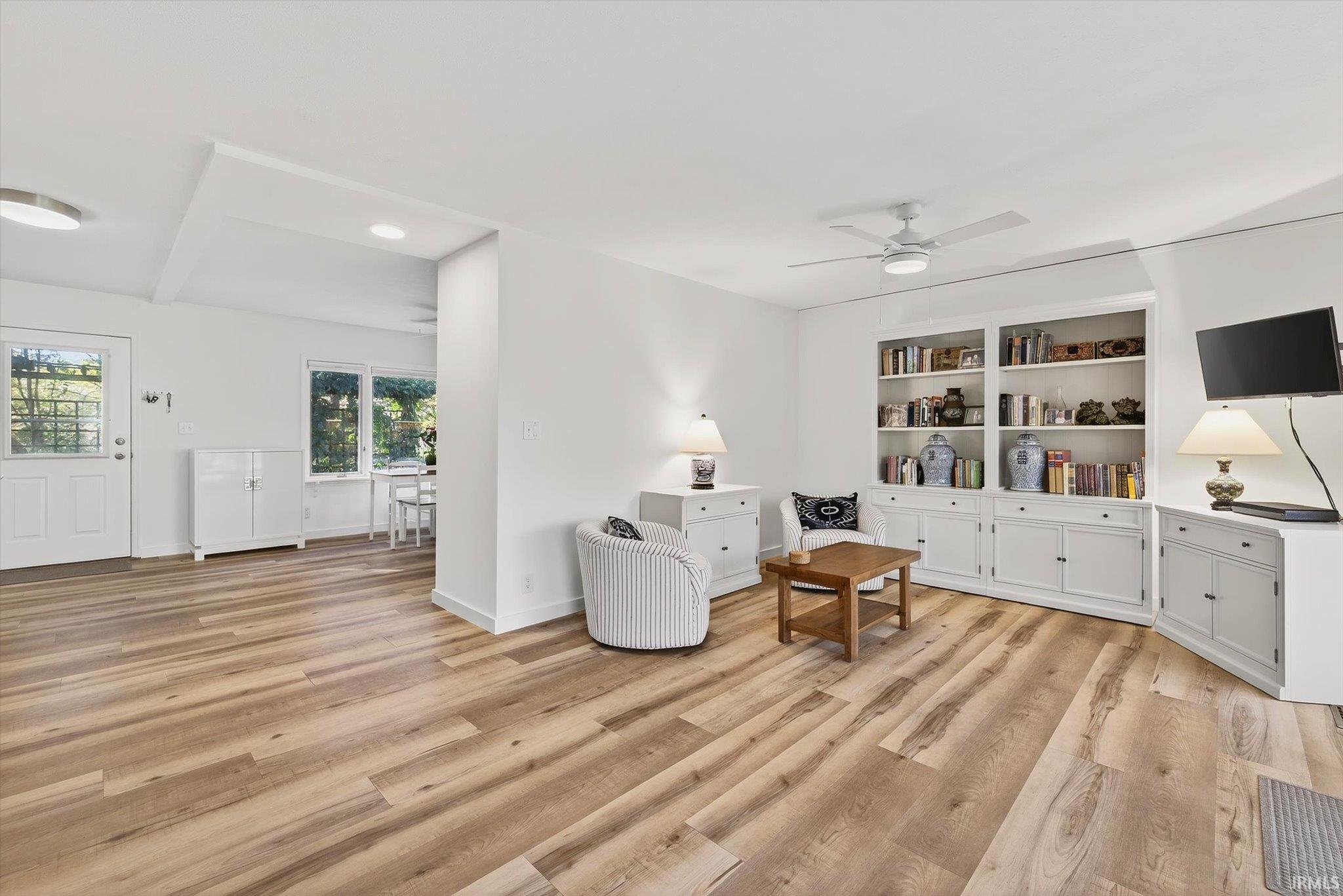 9245 E Woodview Drive