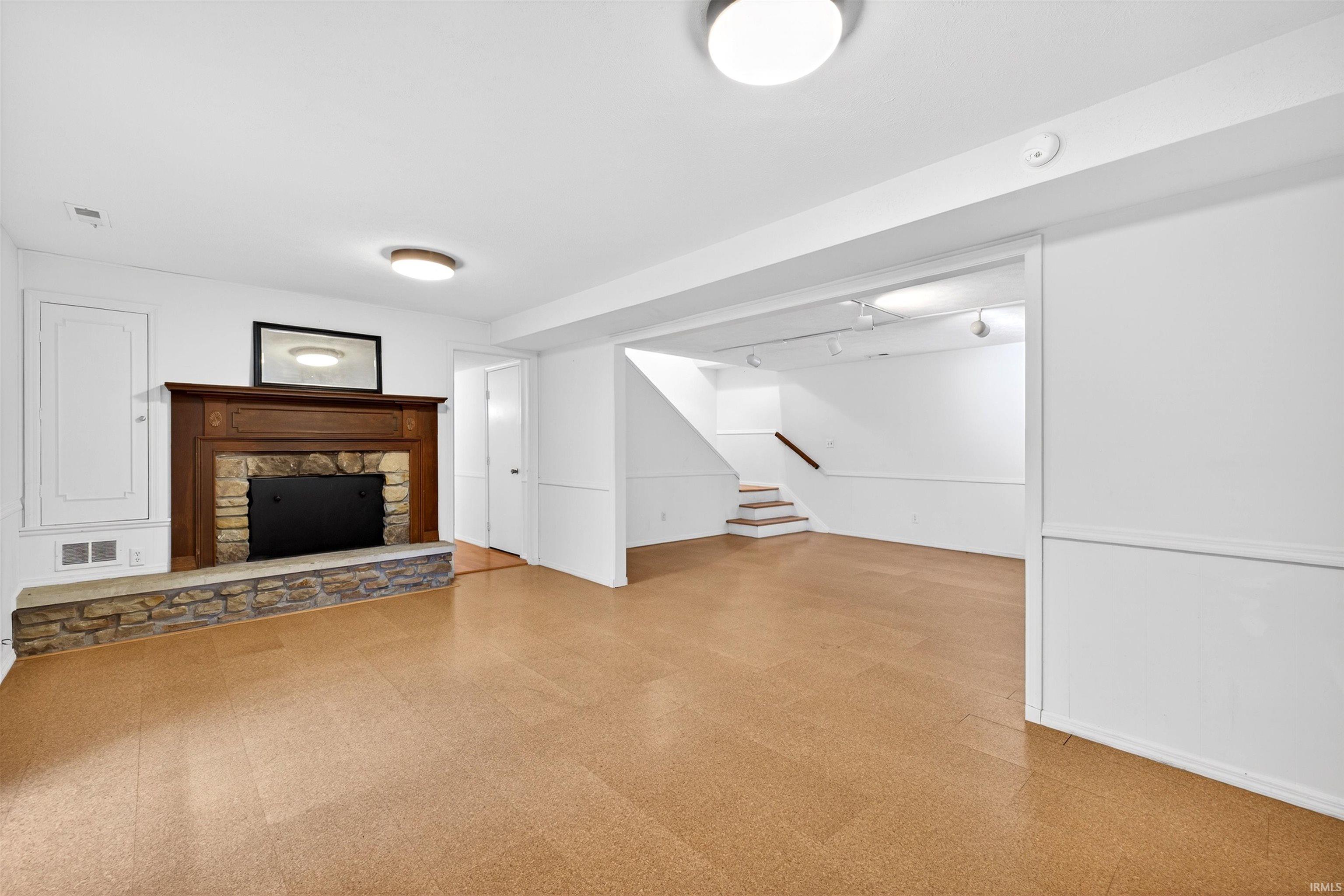 9245 E Woodview Drive