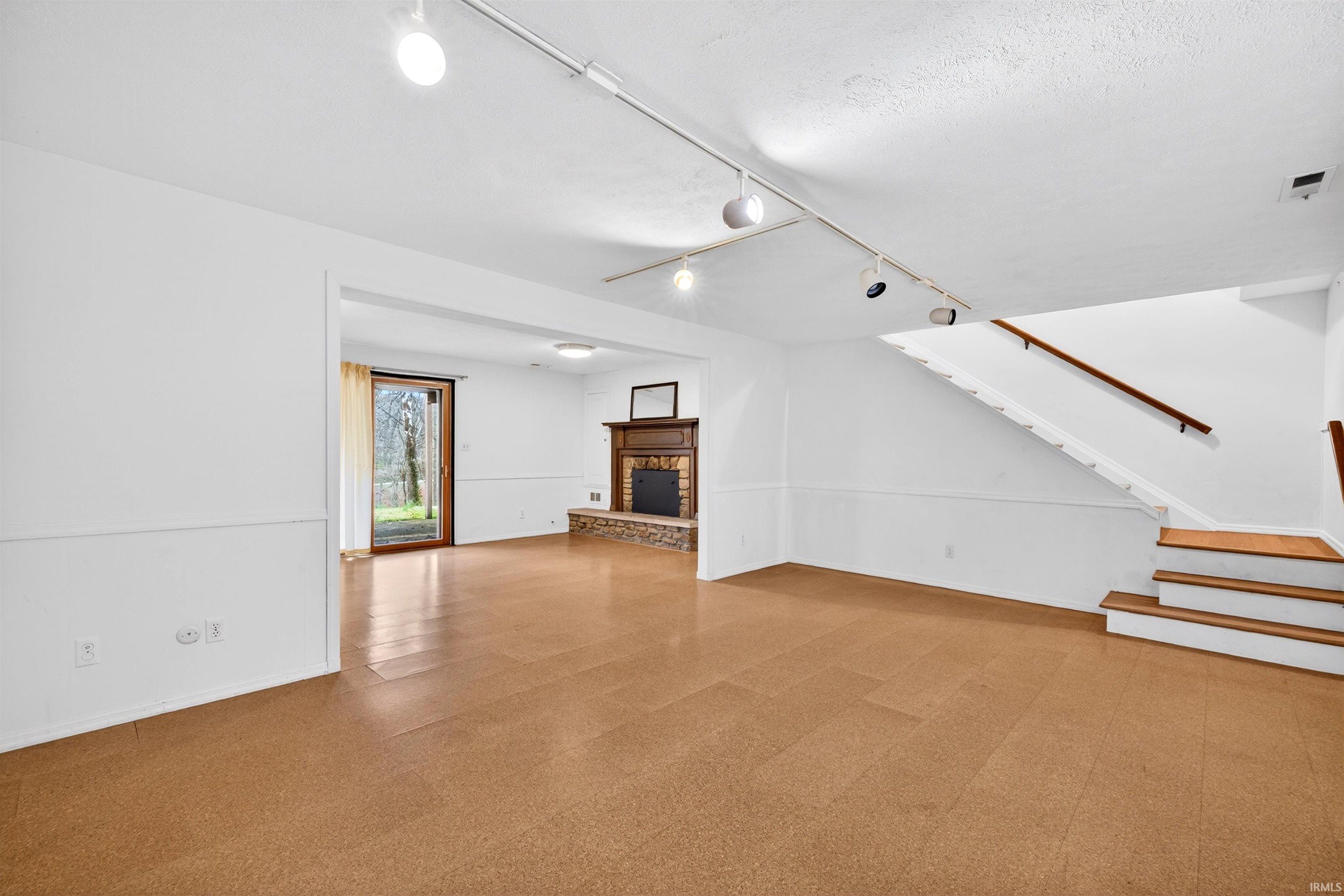 9245 E Woodview Drive