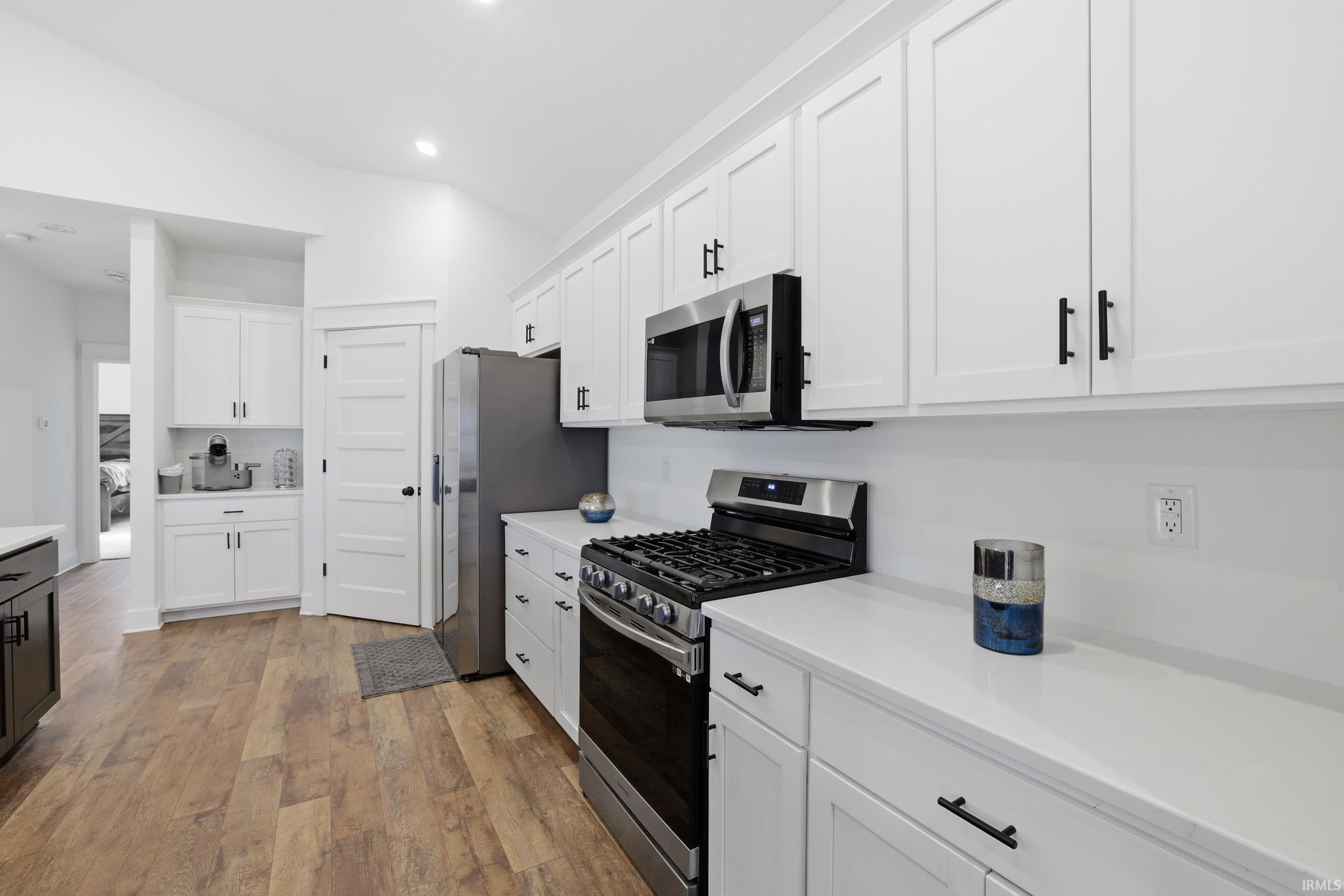 953 S Lantern Lane