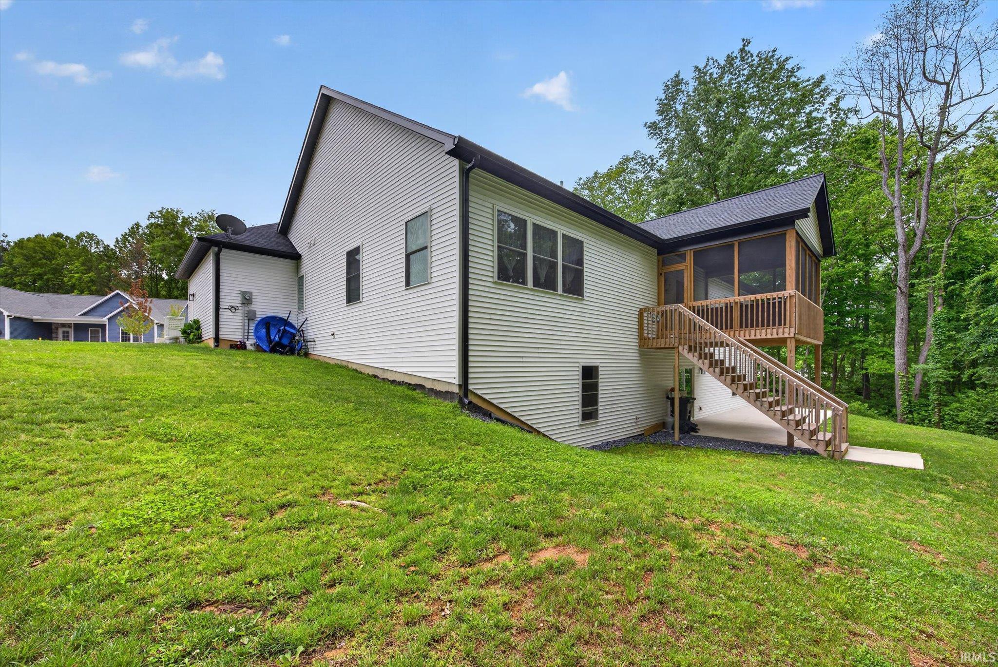 953 S Lantern Lane