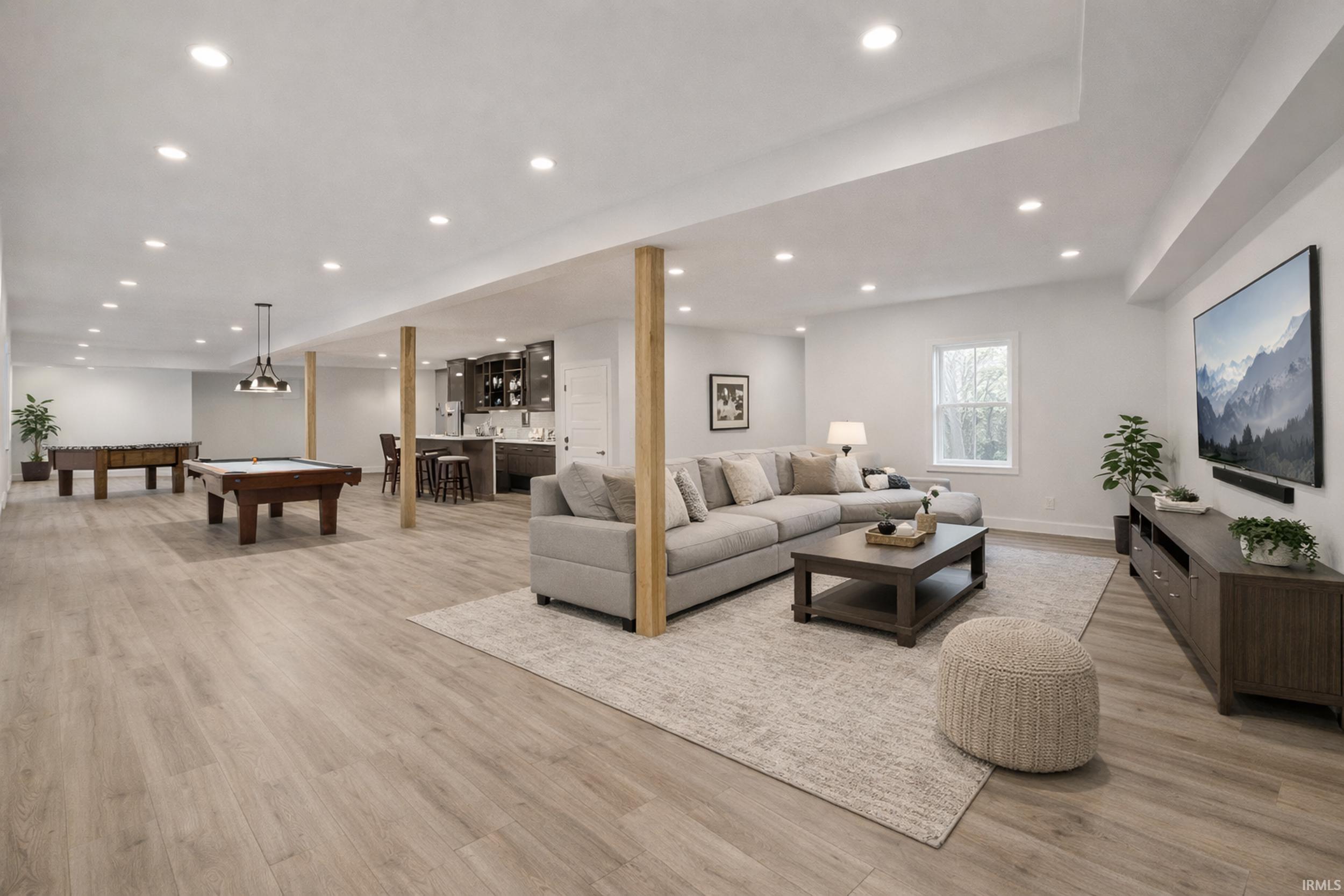 953 S Lantern Lane